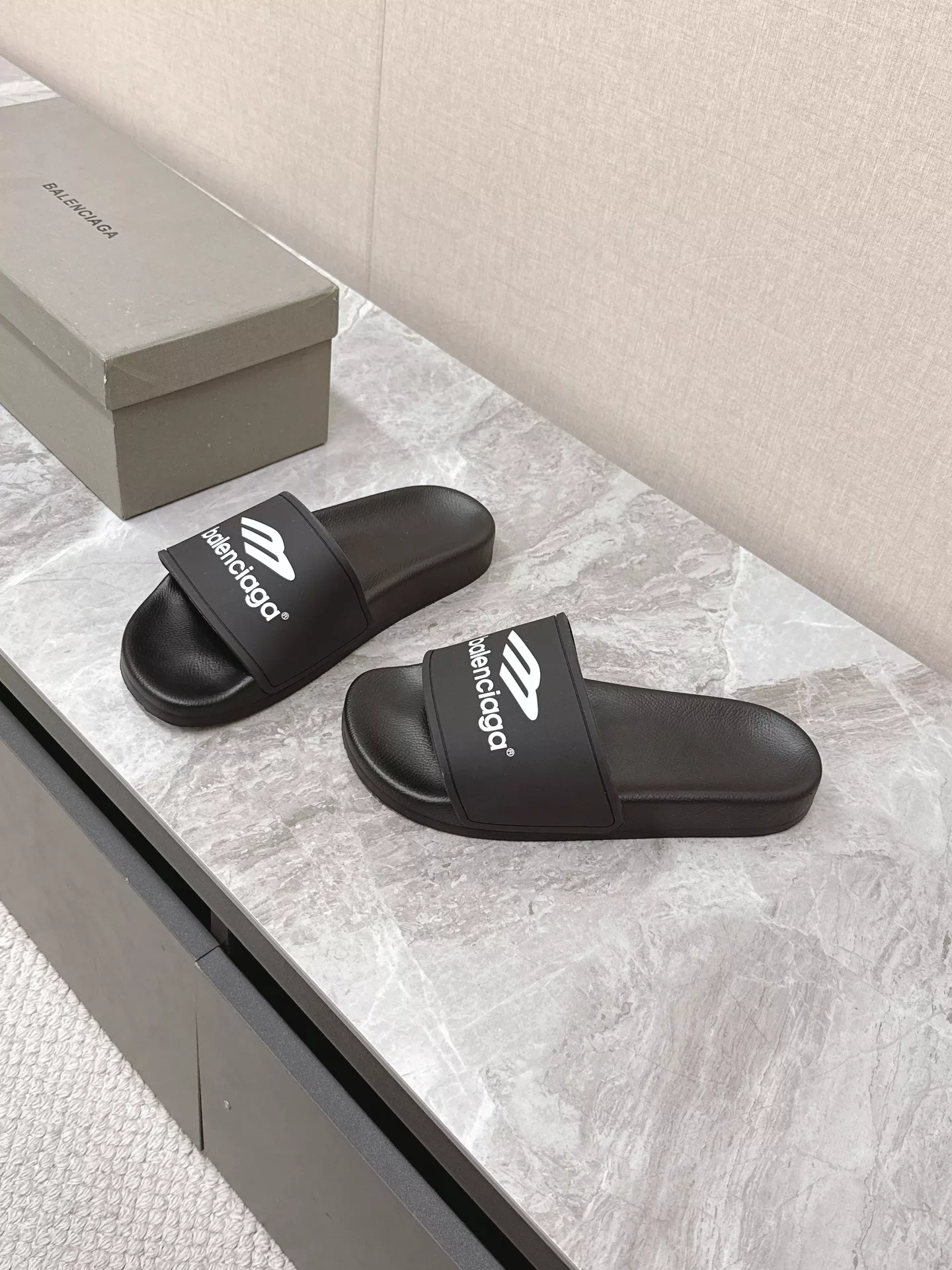 Balenciaga Slippers For Men Comfortable 3031