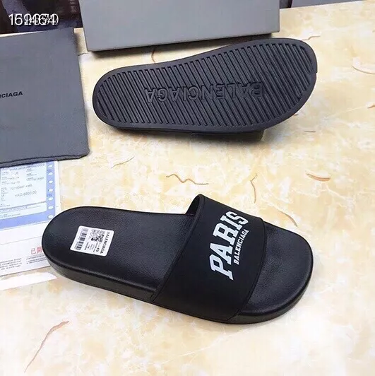 Balenciaga Slippers For Men DailyWear 9431