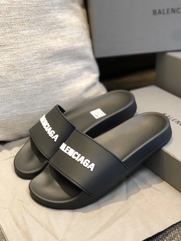 Balenciaga Slippers For Men Durable 2409