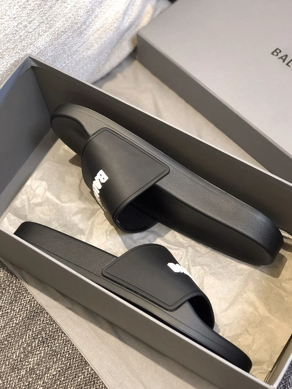 Balenciaga Slippers For Men Durable 2409