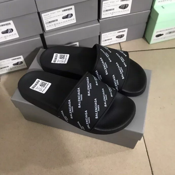 Balenciaga Slippers For Men Minimalist 4806