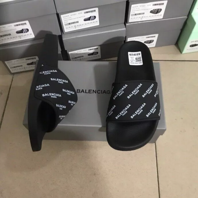 Balenciaga Slippers For Men Minimalist 4806