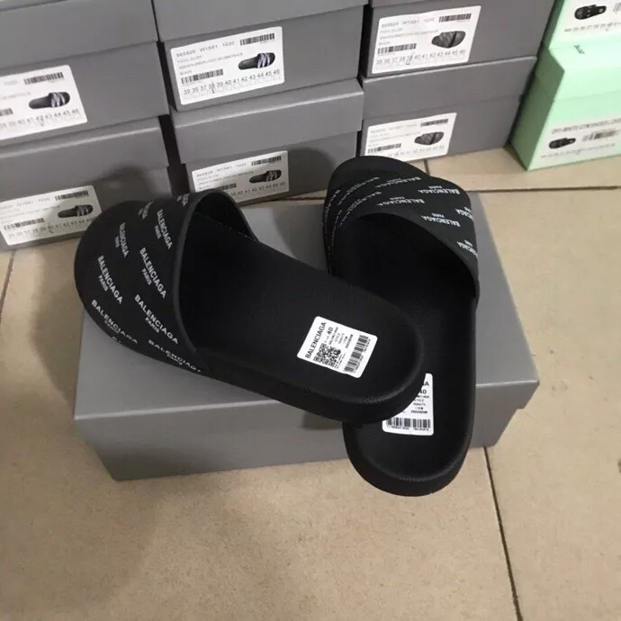 Balenciaga Slippers For Men Minimalist 4806