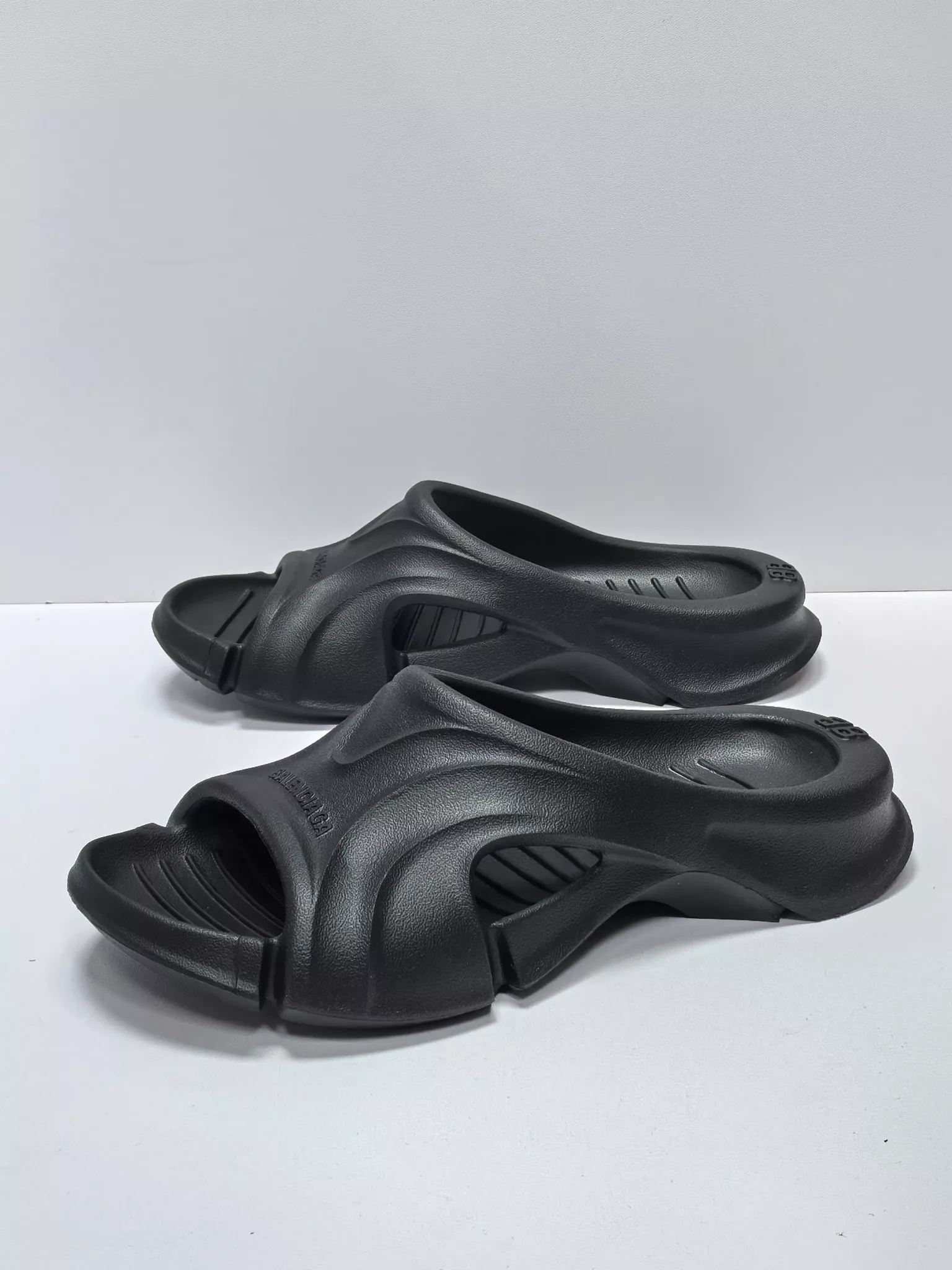 Balenciaga Slippers For Men Modern 3115
