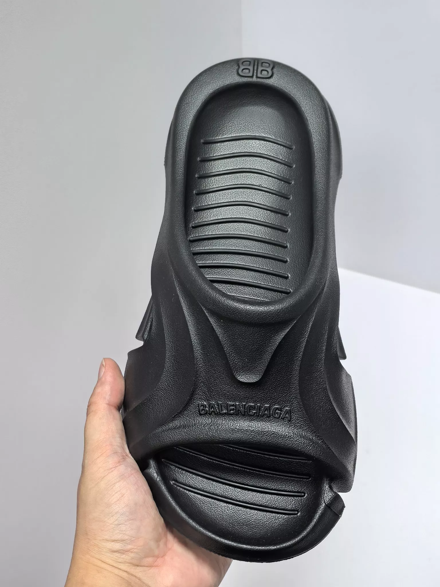 Balenciaga Slippers For Men Modern 3115