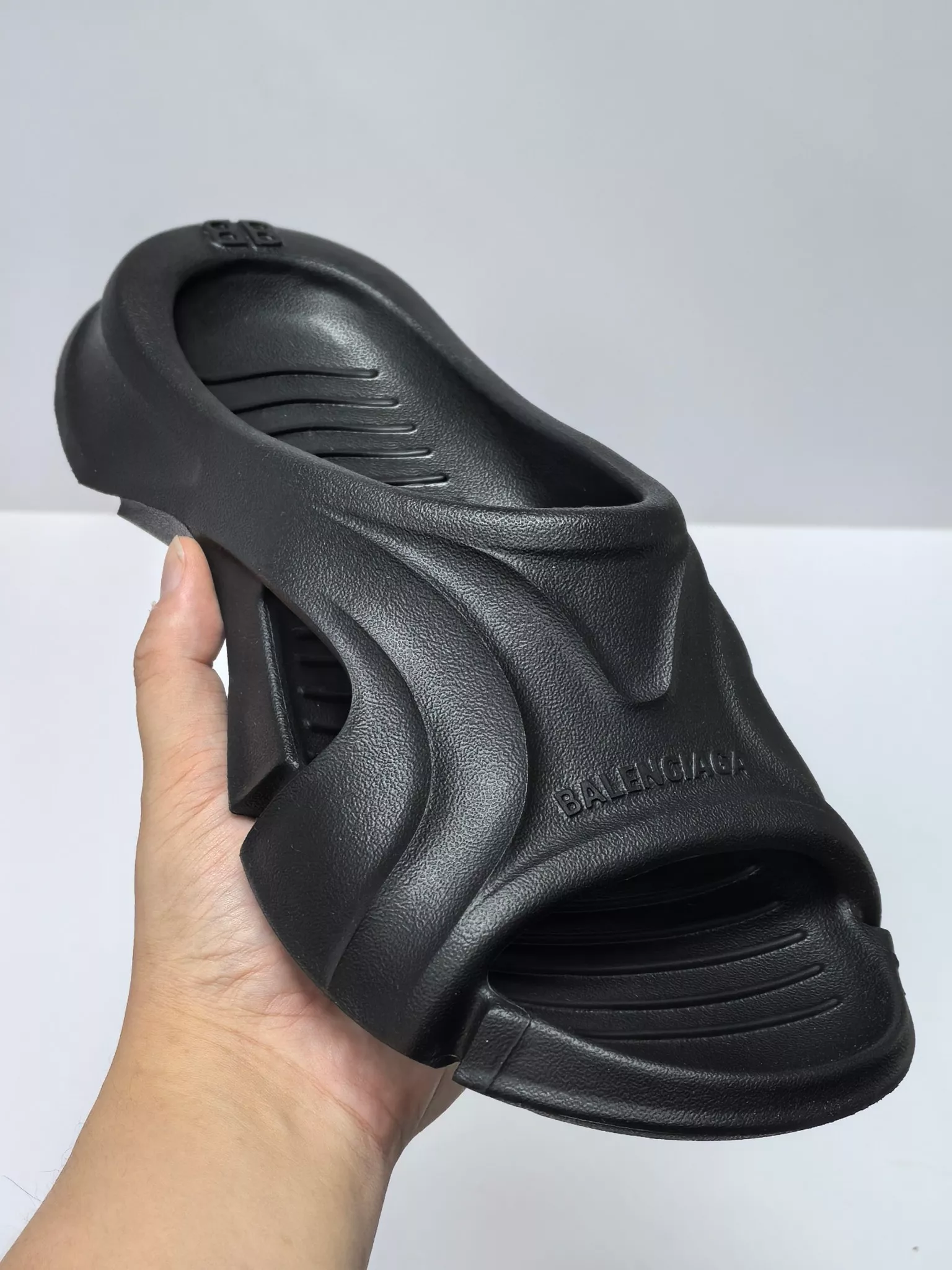 Balenciaga Slippers For Men Modern 3115