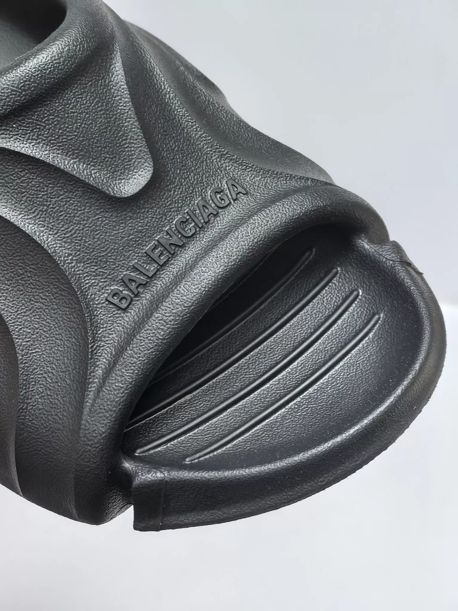 Balenciaga Slippers For Men Modern 3115
