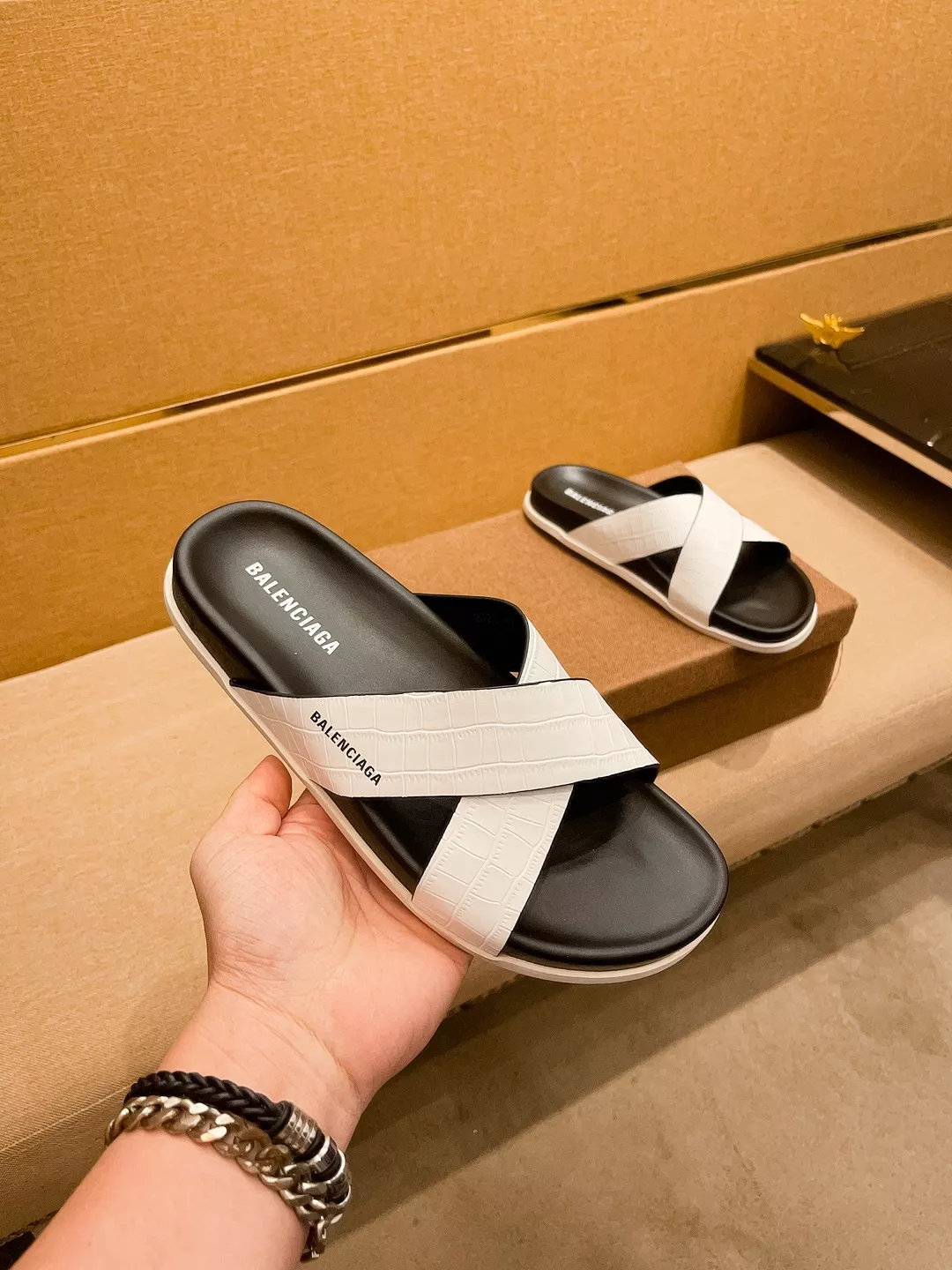Balenciaga Slippers For Men ModernLook 6410