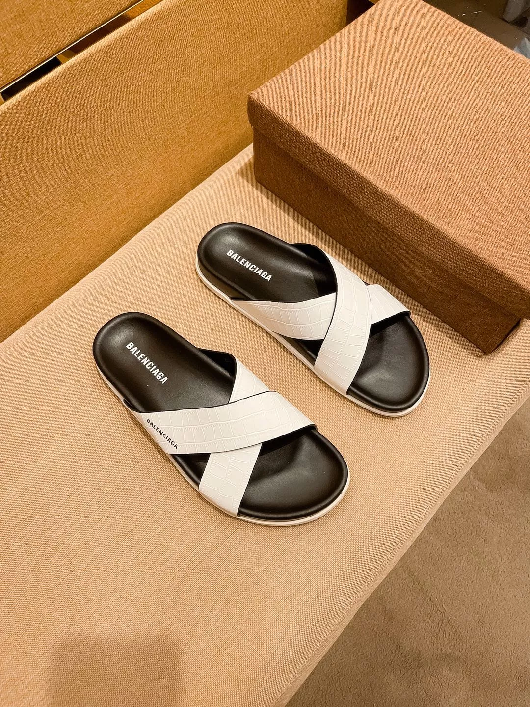 Balenciaga Slippers For Men ModernLook 6410