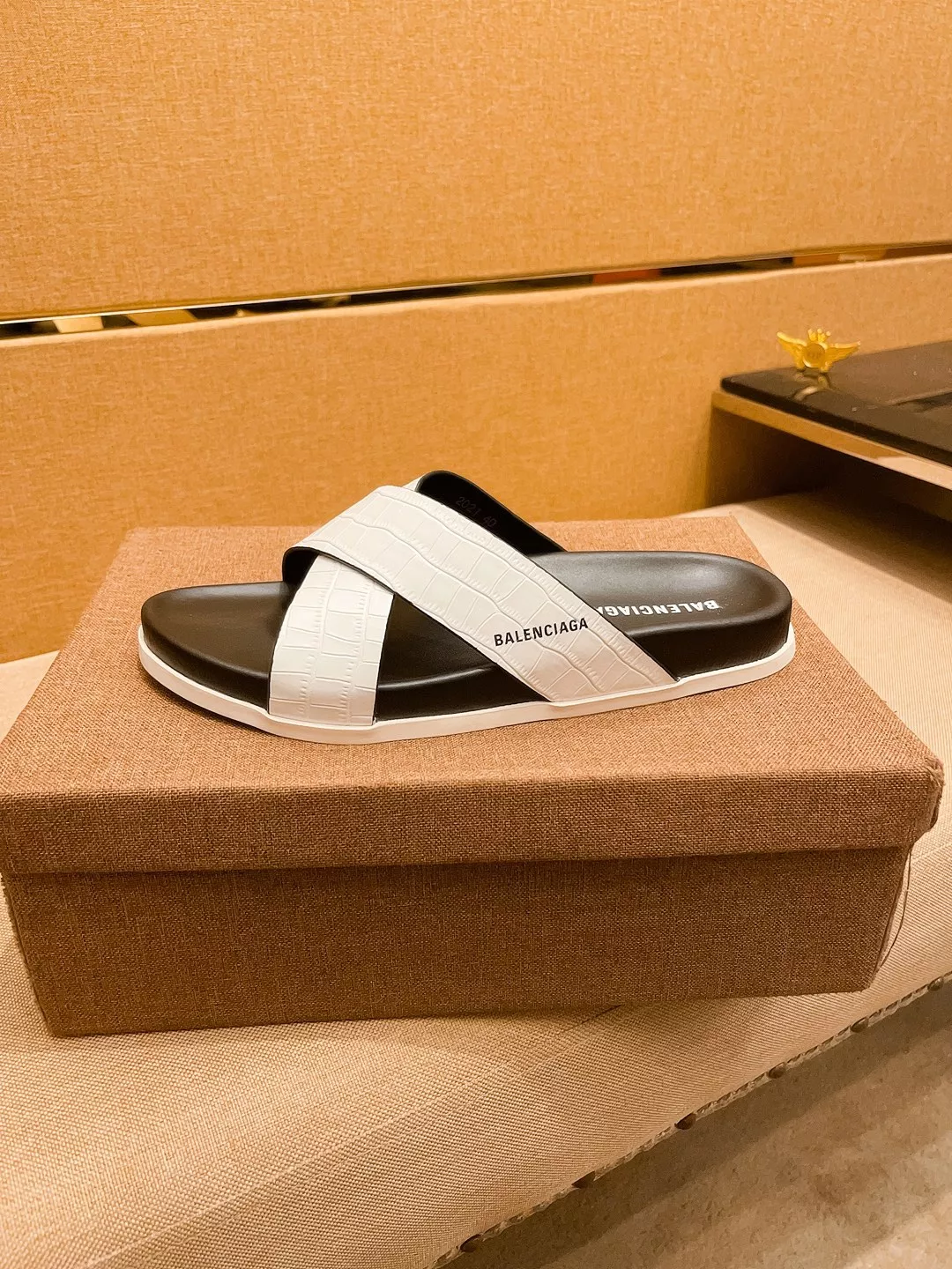 Balenciaga Slippers For Men ModernLook 6410