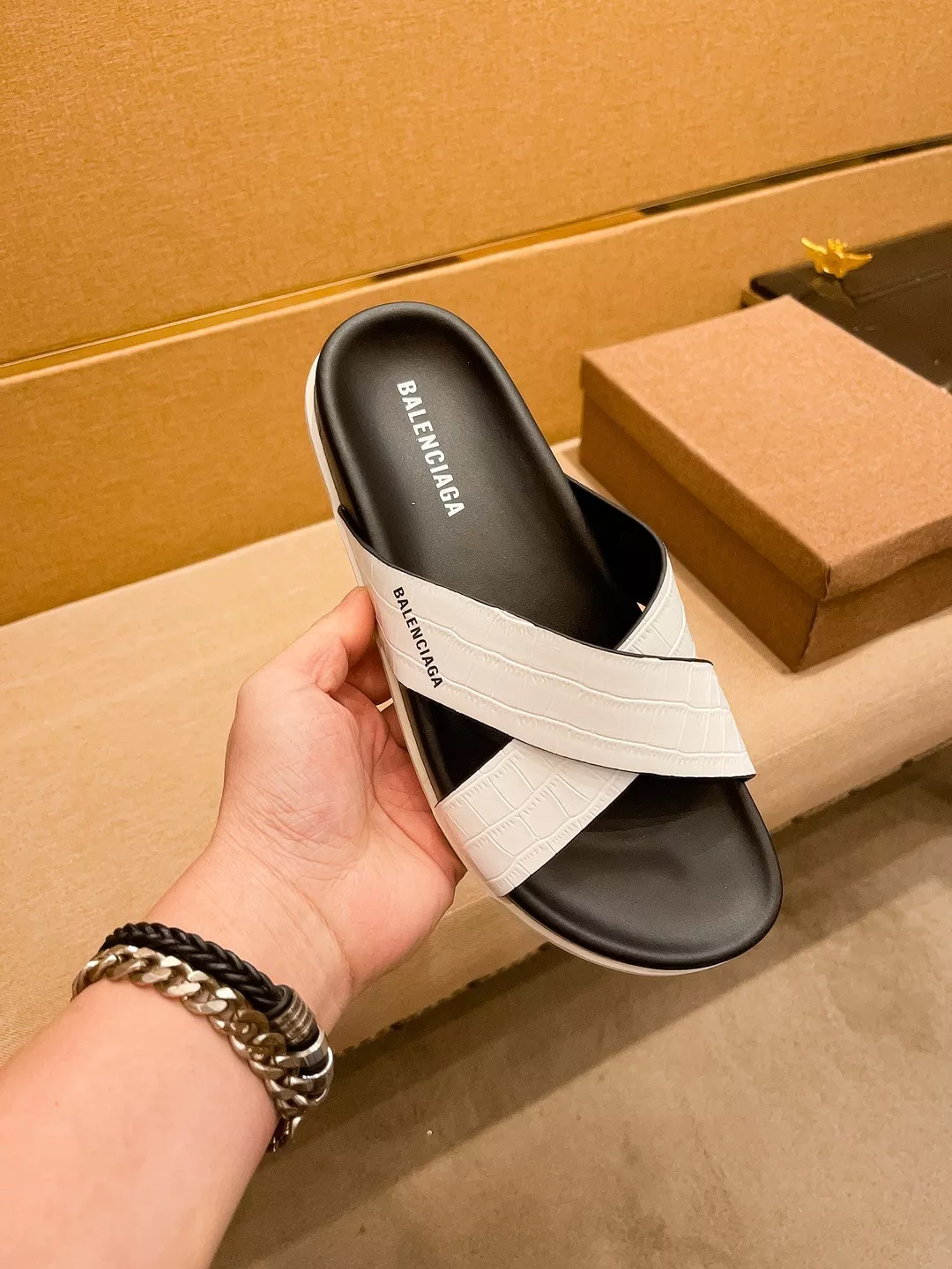 Balenciaga Slippers For Men ModernLook 6410