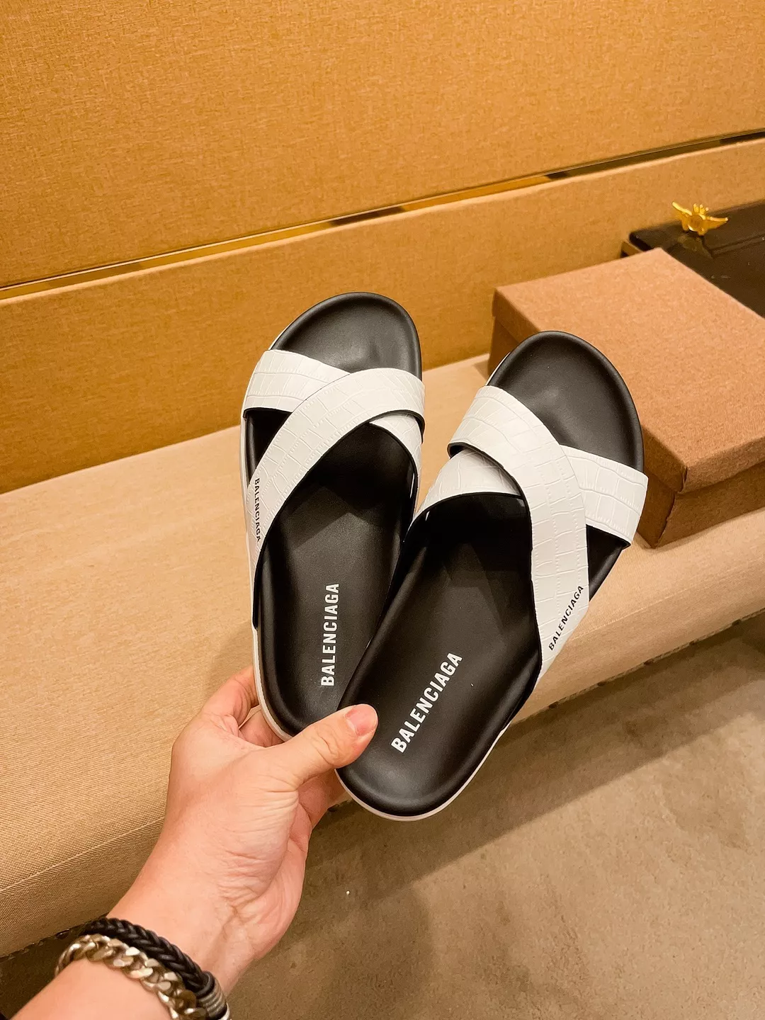 Balenciaga Slippers For Men ModernLook 6410