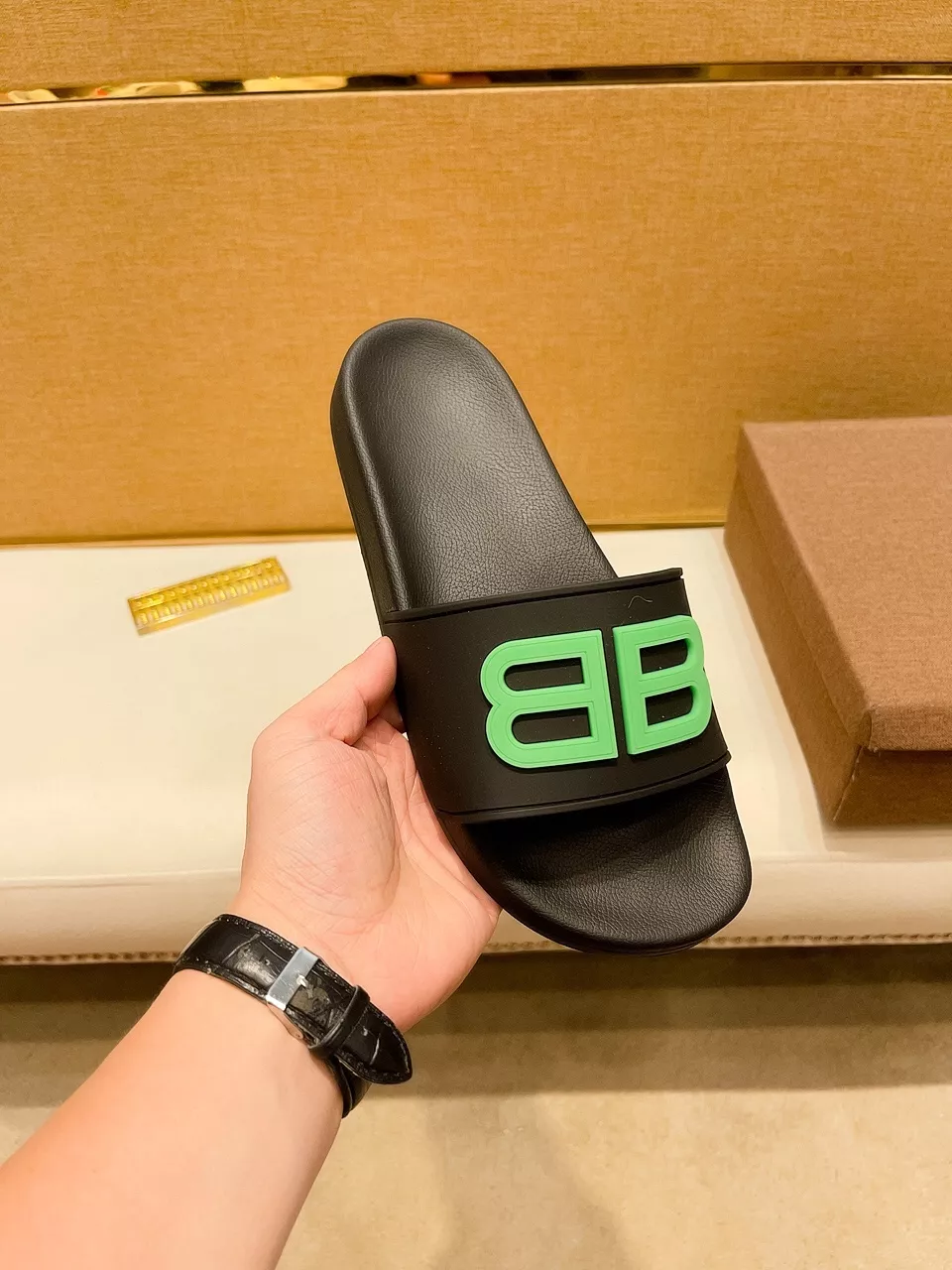 Balenciaga Slippers For Men Sleek 6106