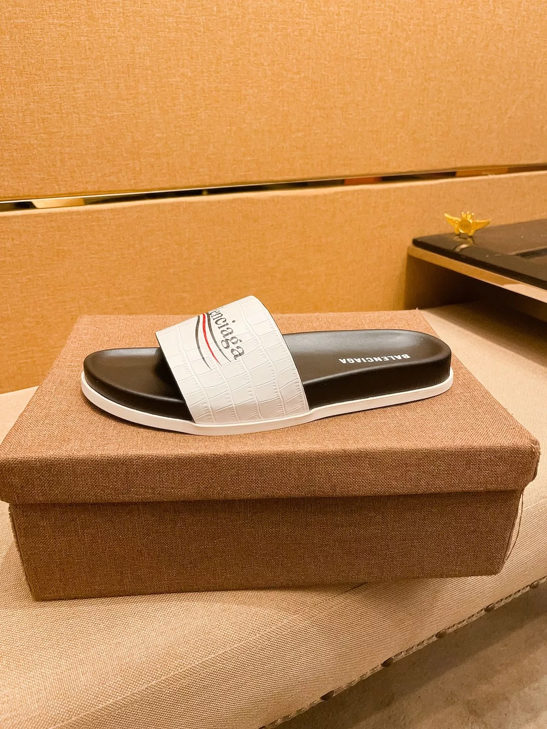 Balenciaga Slippers For Men Sophisticated 5222