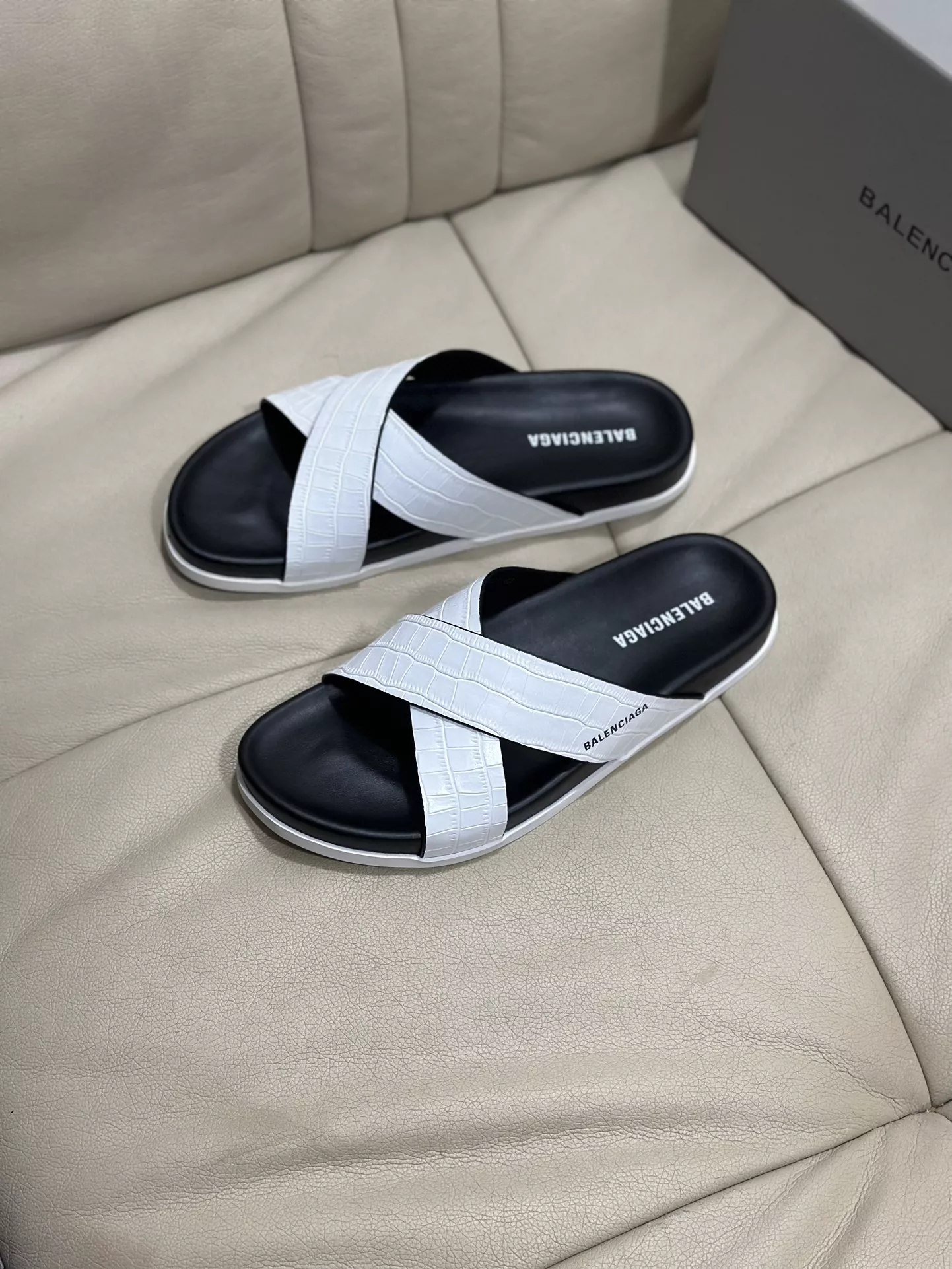 Balenciaga Slippers For Men StreetReady 6662
