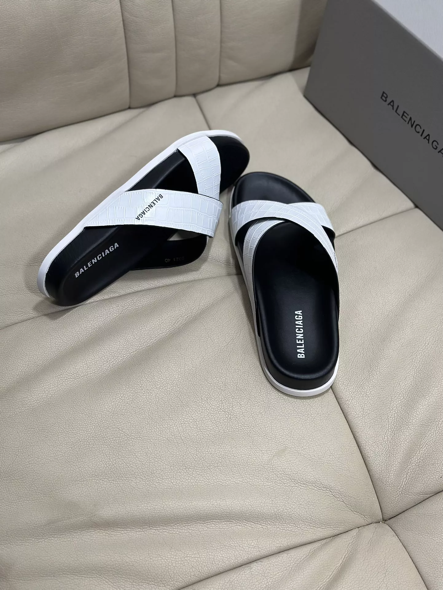 Balenciaga Slippers For Men StreetReady 6662