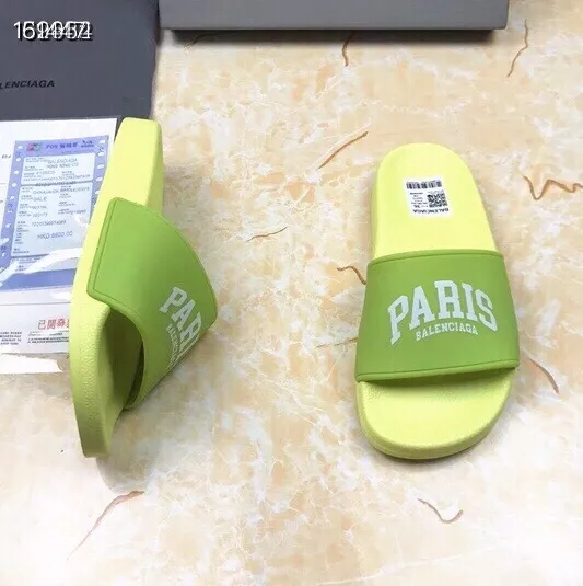 Balenciaga Slippers For Men Trendsetting 7347