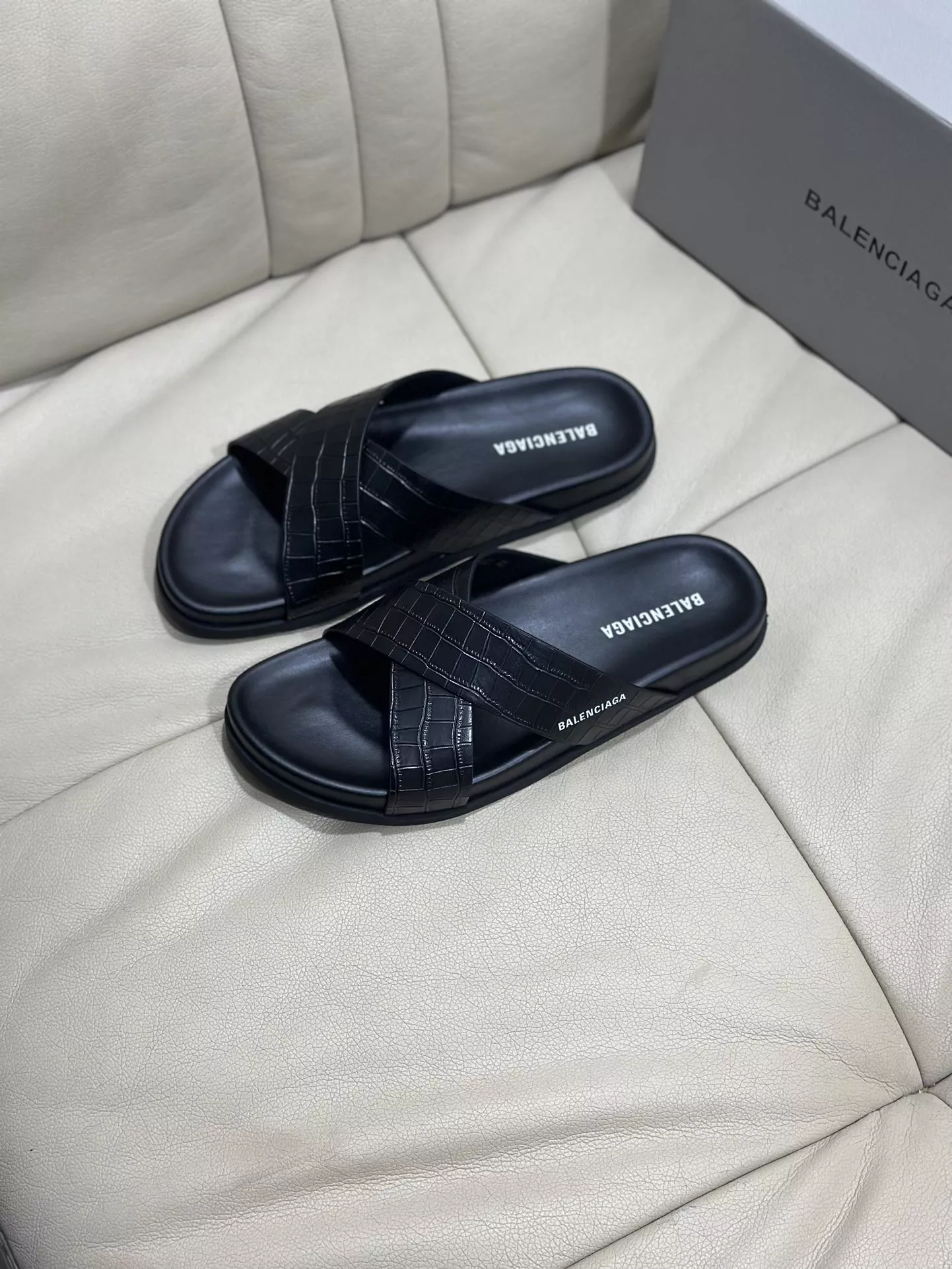 Balenciaga Slippers For Men Trendy 7484