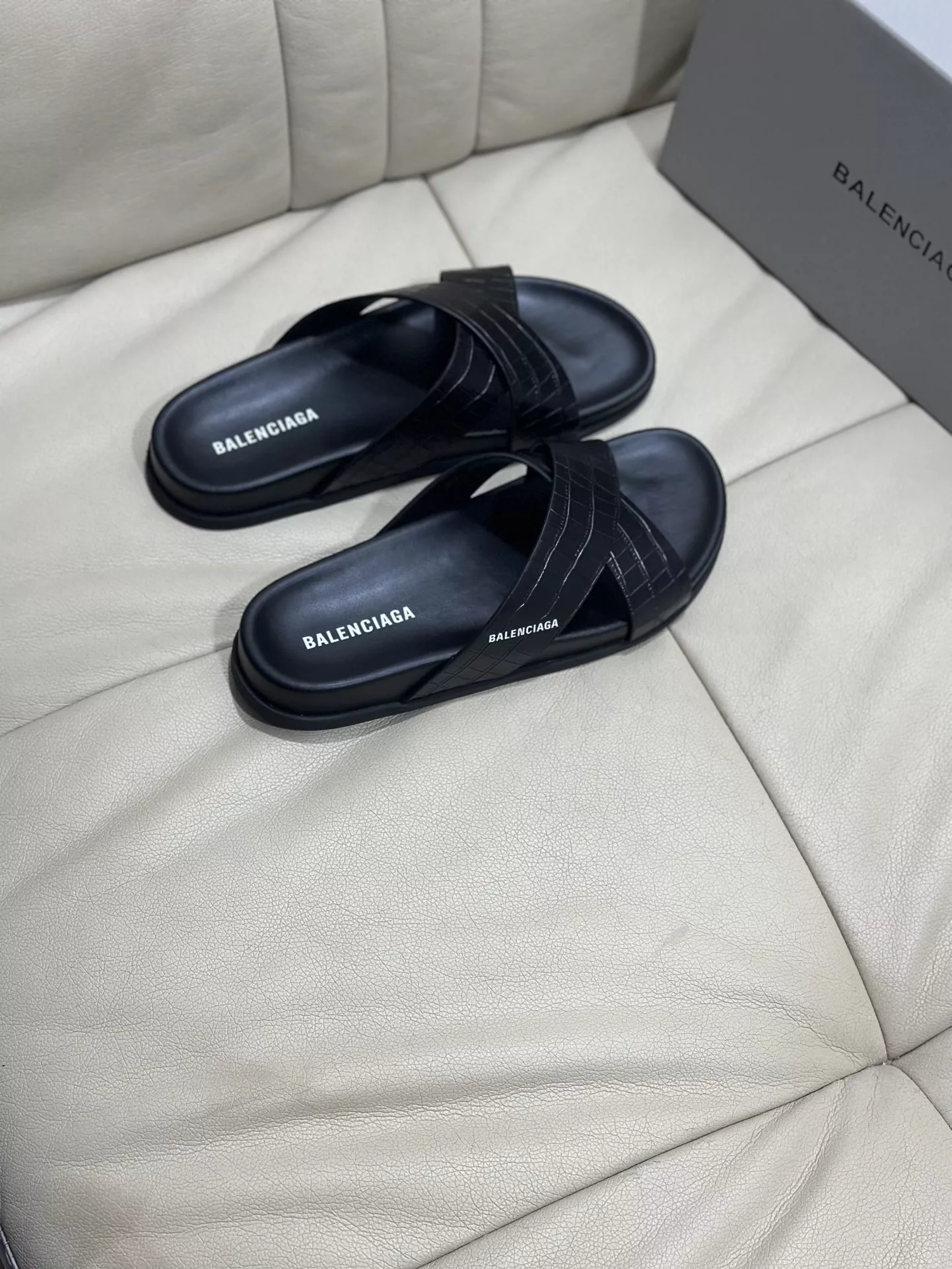 Balenciaga Slippers For Men Trendy 7484