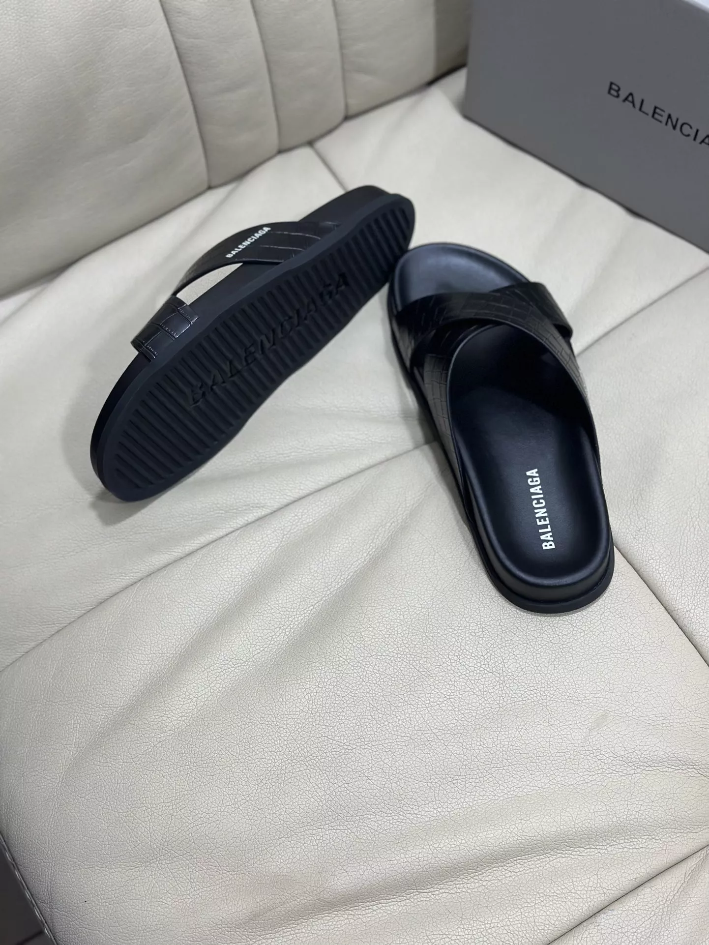 Balenciaga Slippers For Men Trendy 7484