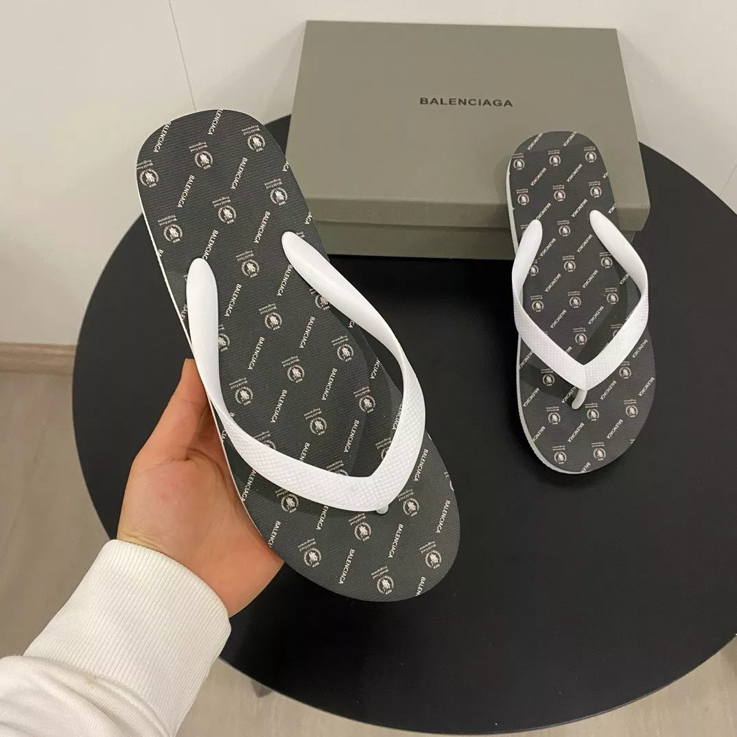 Balenciaga Slippers For Men WellDesigned 1911