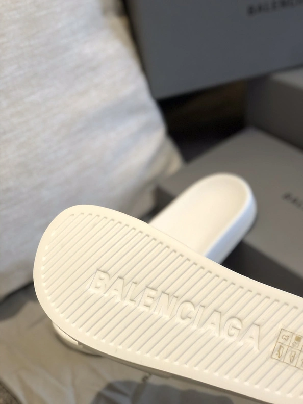 Balenciaga Slippers For Women Bold 504