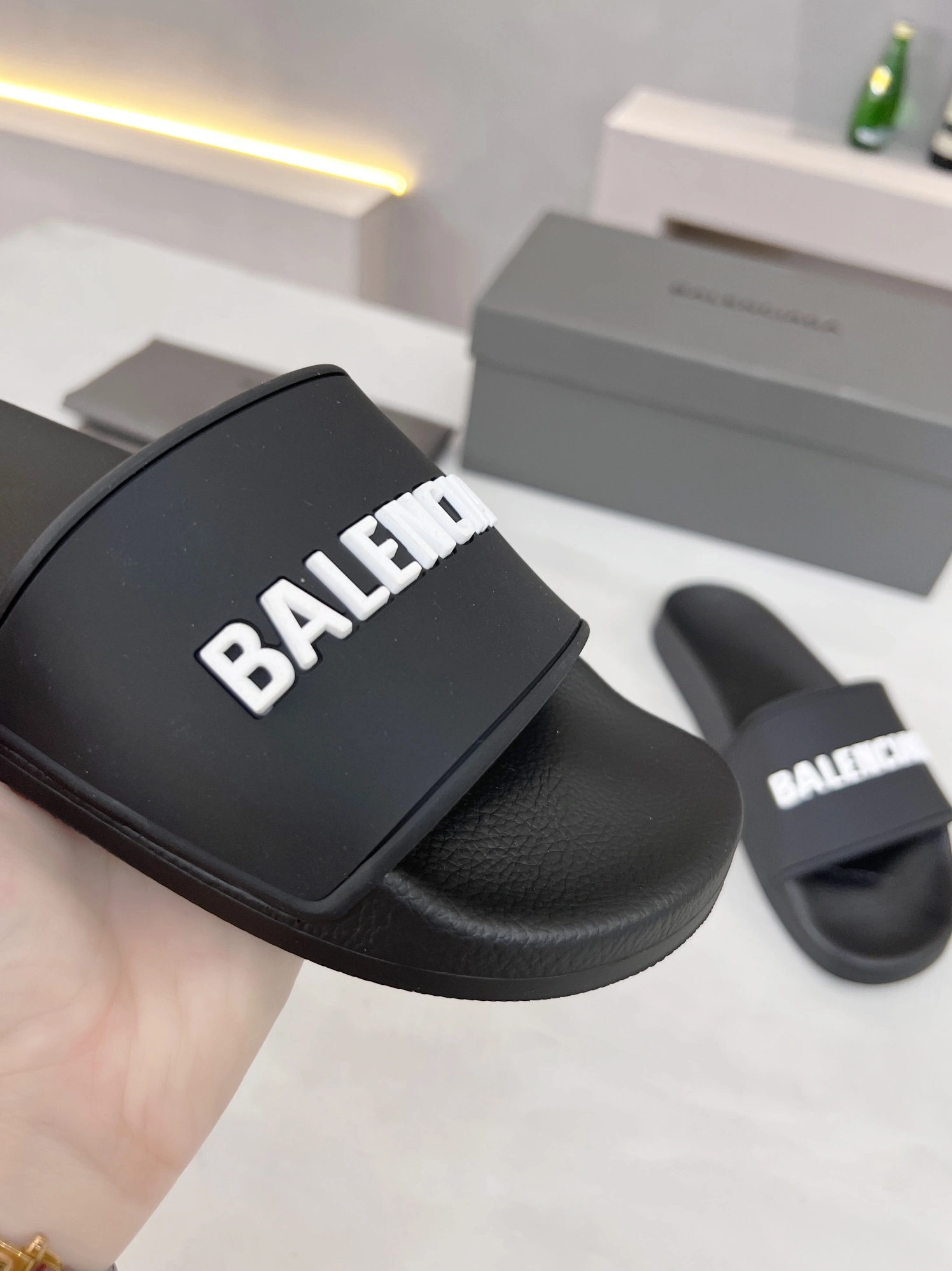 Balenciaga Slippers For Women Efficient 5934