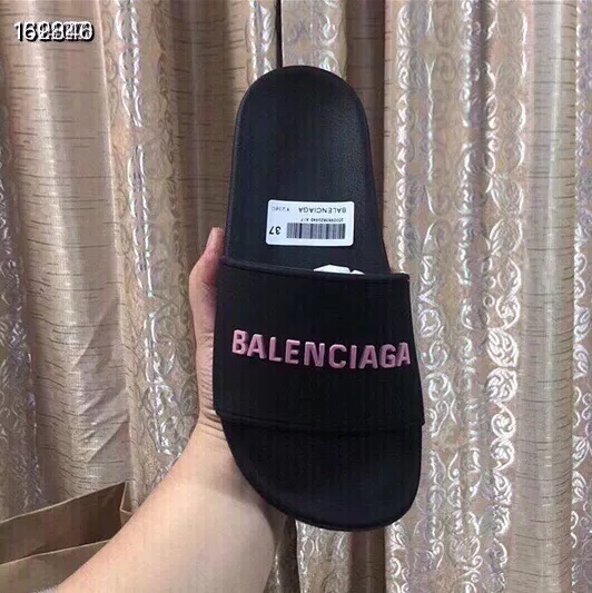 Balenciaga Slippers For Women EyeCatching 6671