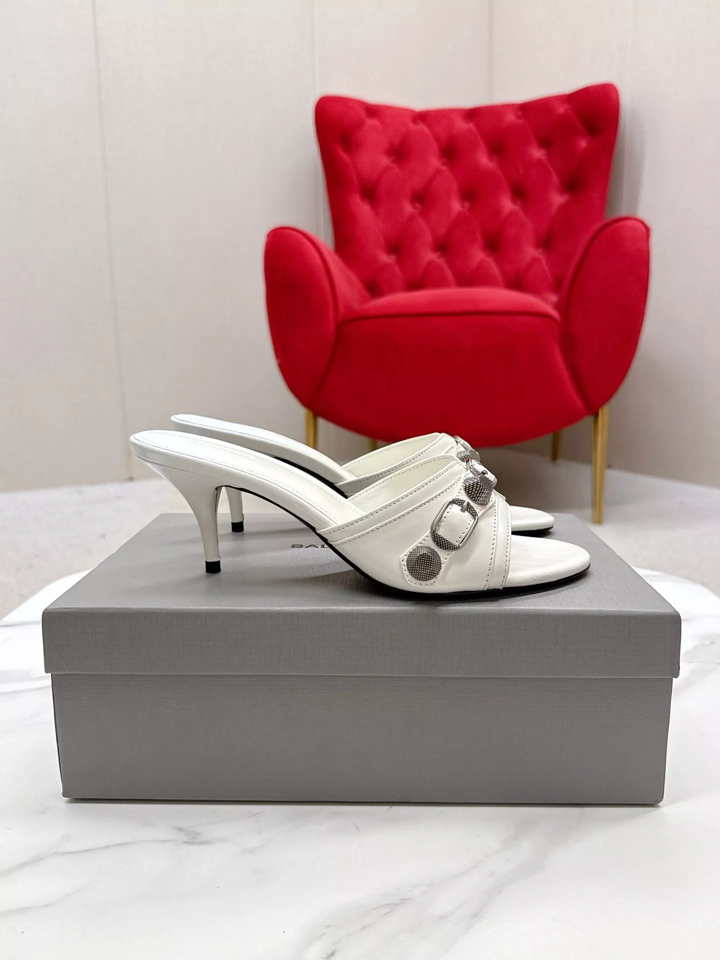 Balenciaga Slippers For Women Popular 4483