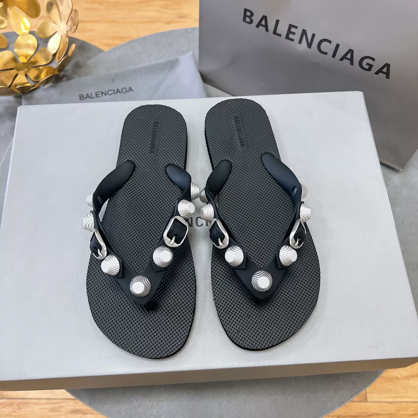 Balenciaga Slippers For Women Trendy 4822