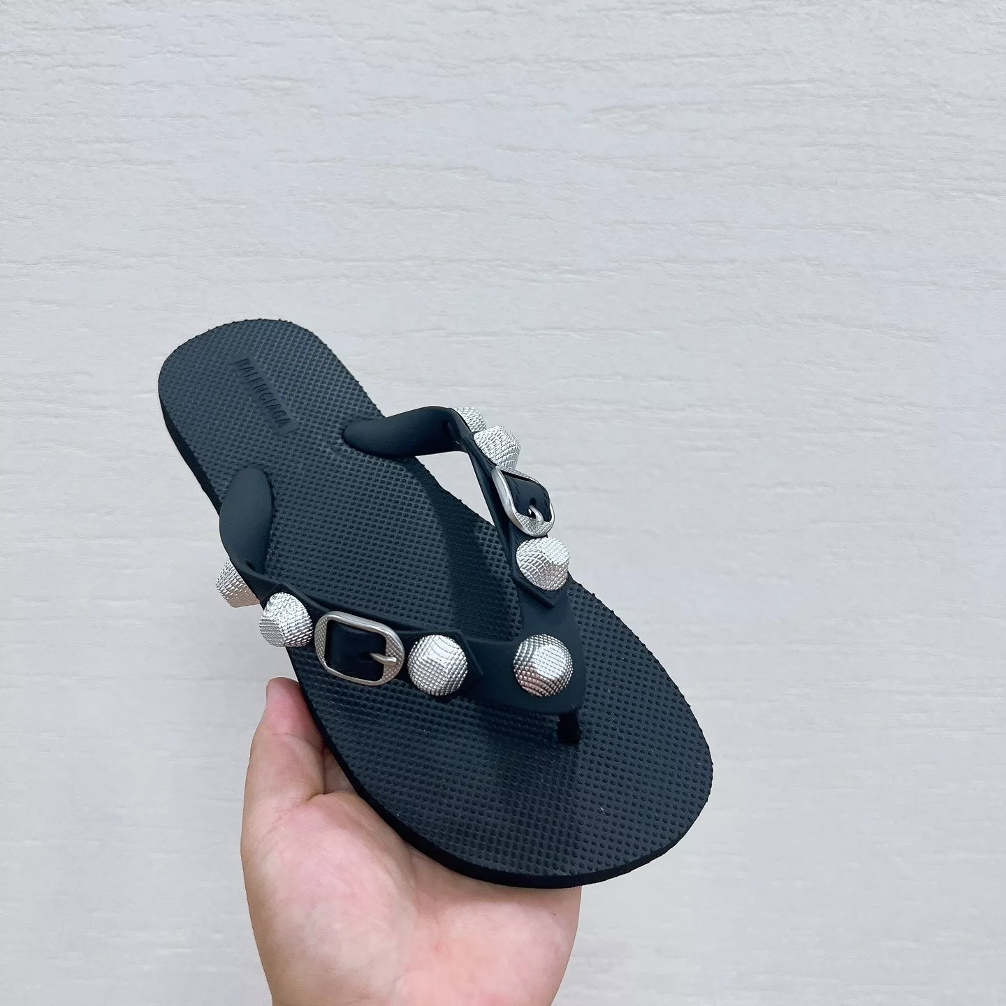 Balenciaga Slippers For Women Trendy 4822
