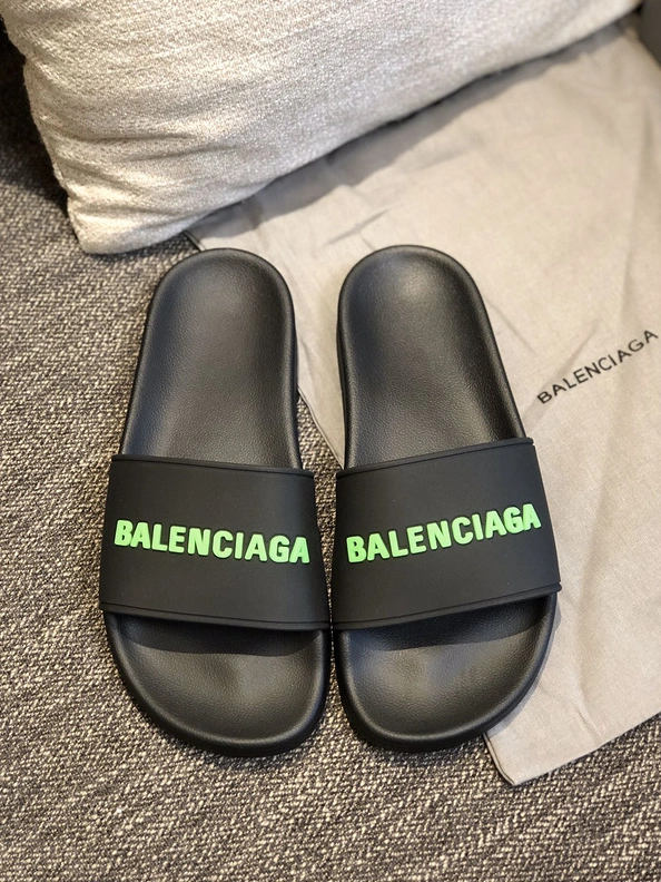 Balenciaga Slippers For Women Trendy 7988