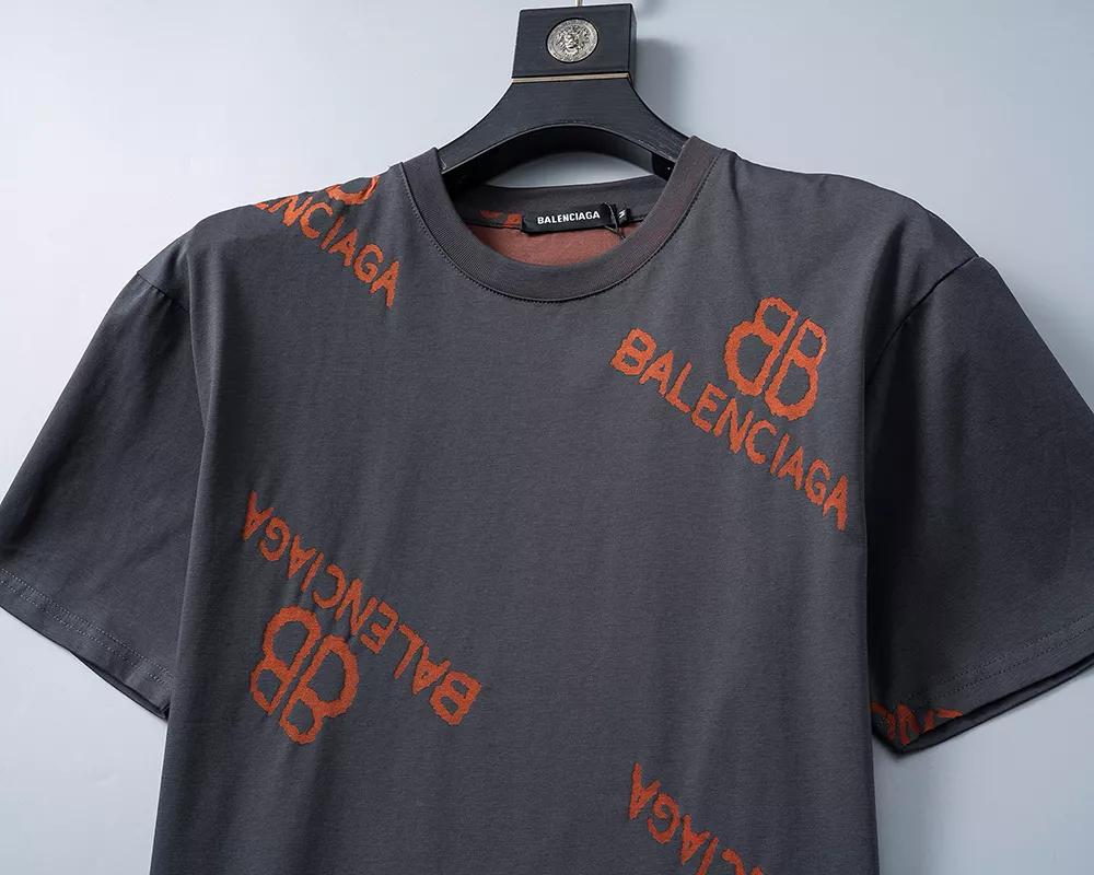 Balenciaga T-Shirts Short Sleeved For Men Timeless 121