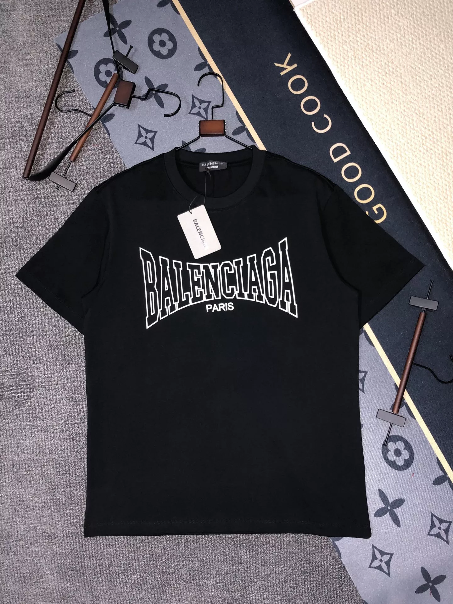 Balenciaga T-Shirts Short Sleeved For Unisex Comfortable 3862
