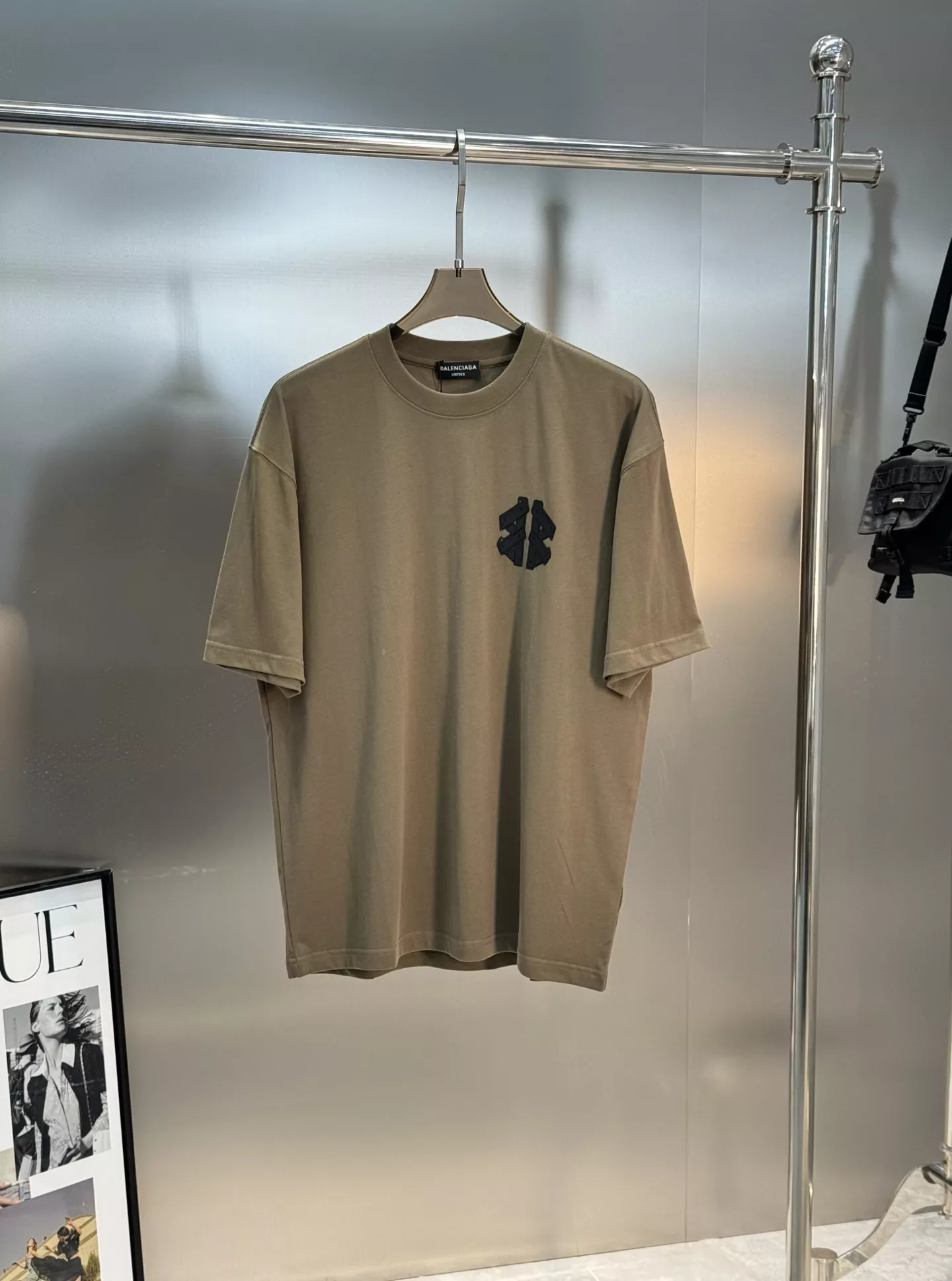Balenciaga T-Shirts Short Sleeved For Unisex Comfortable 4012