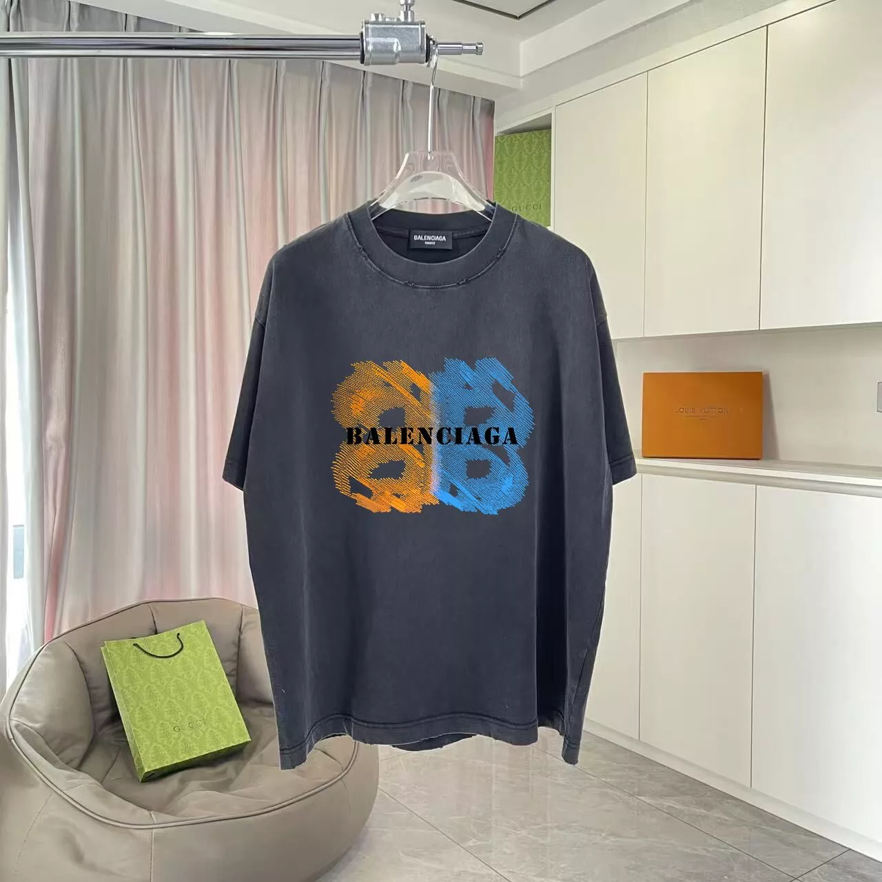 Balenciaga T-Shirts Short Sleeved For Unisex DailyWear 8886