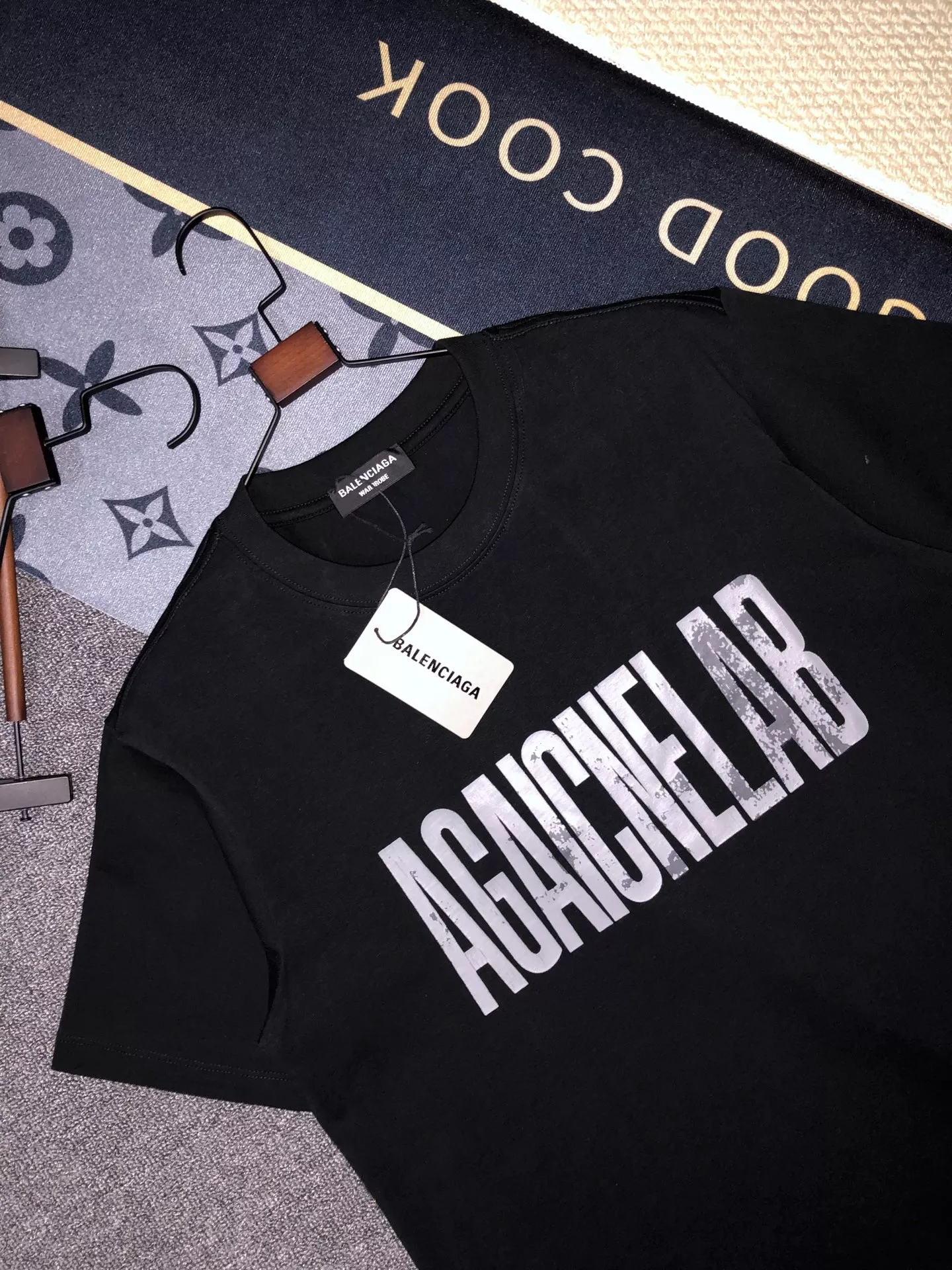 Balenciaga T-Shirts Short Sleeved For Unisex Fashionable 1421