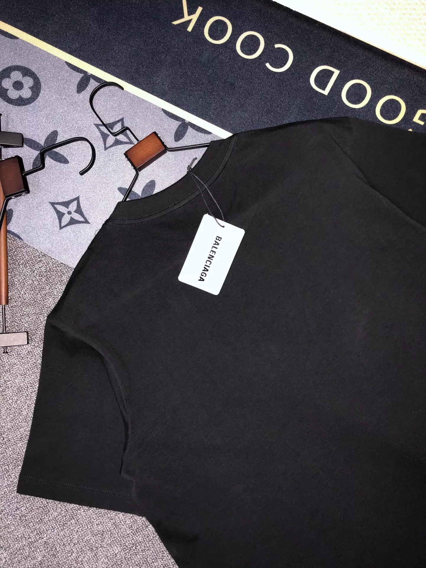 Balenciaga T-Shirts Short Sleeved For Unisex Fashionable 1421