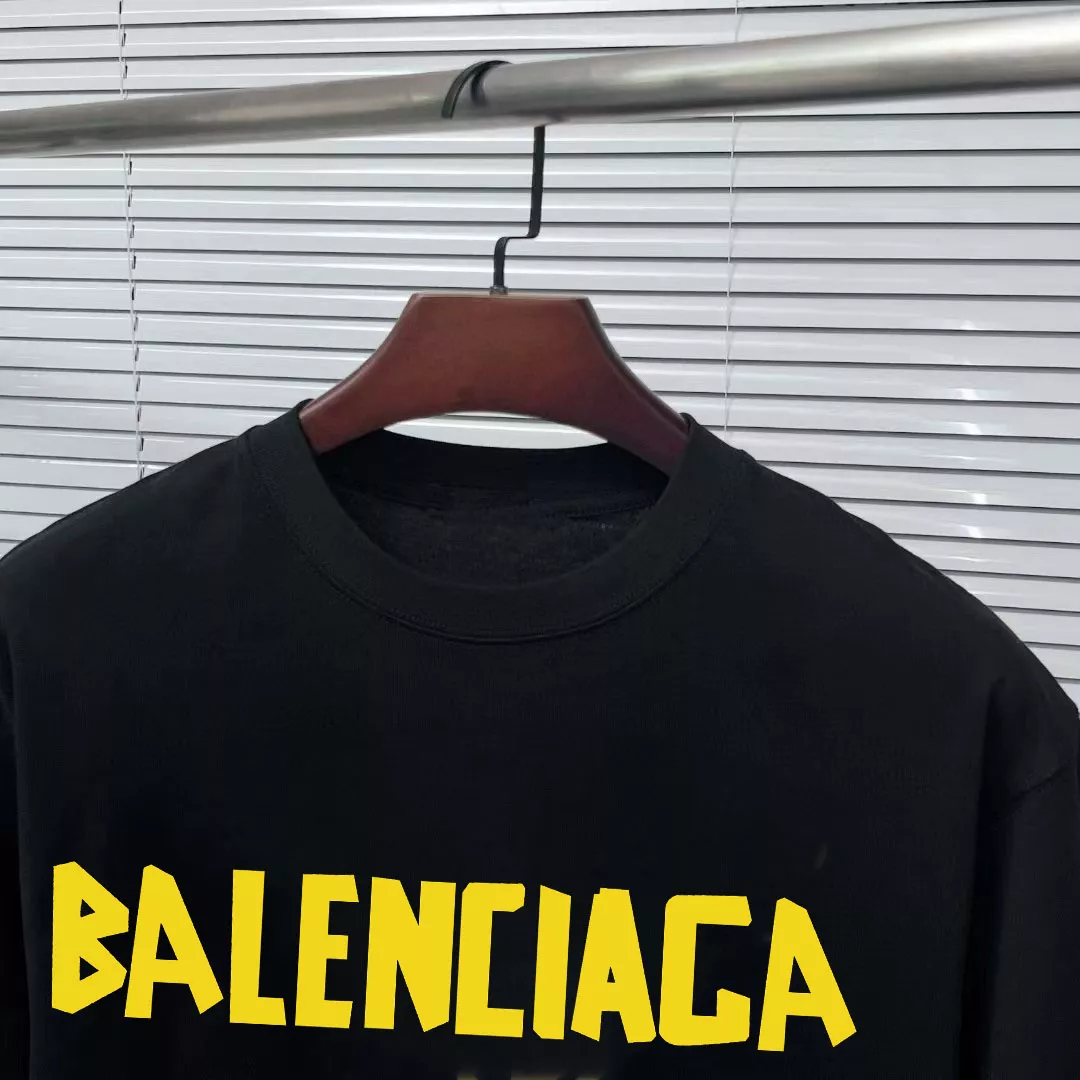 Balenciaga T-Shirts Short Sleeved For Unisex Stylish 3184