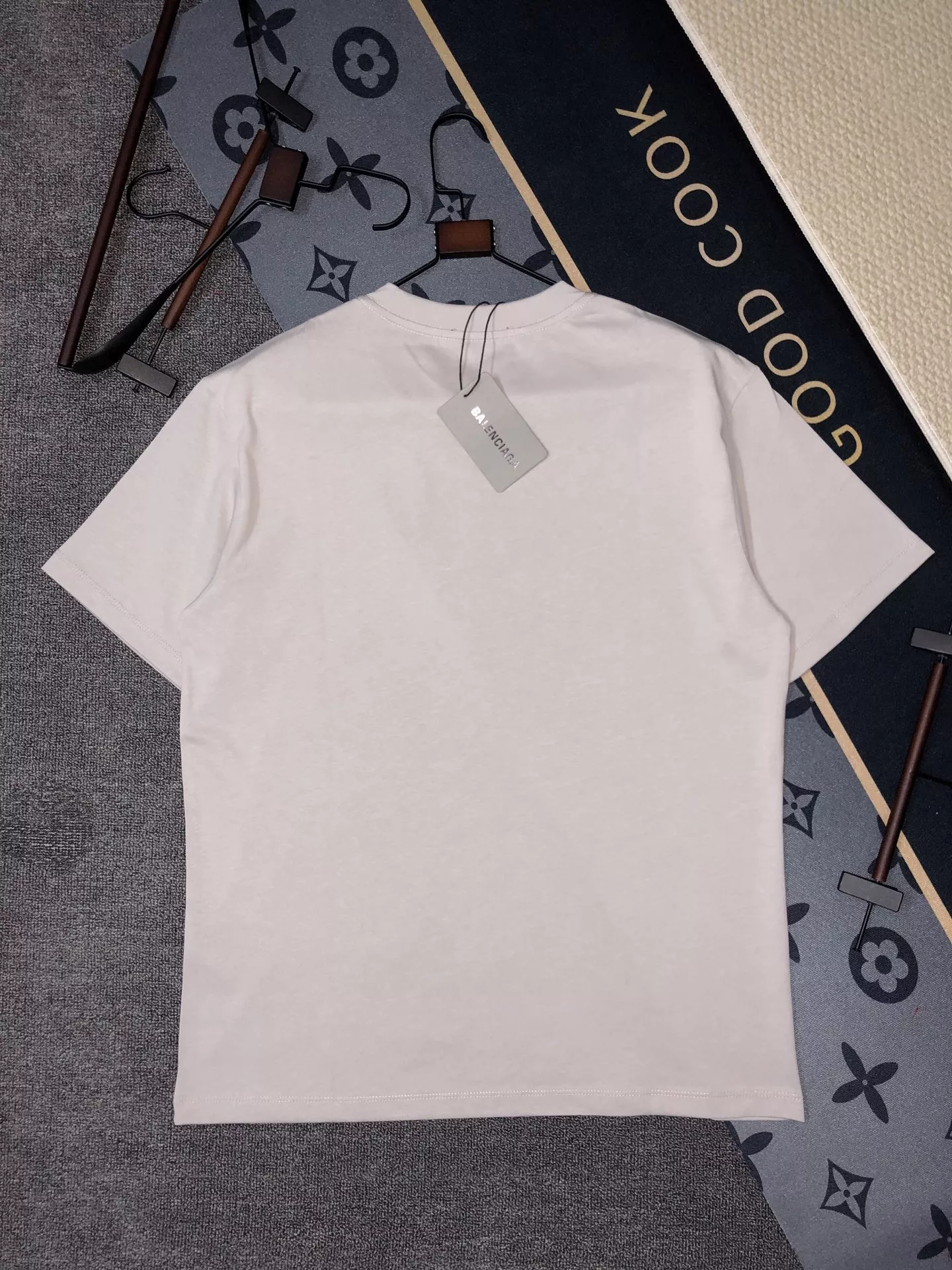 Balenciaga T-Shirts Short Sleeved For Unisex Trendy 7658