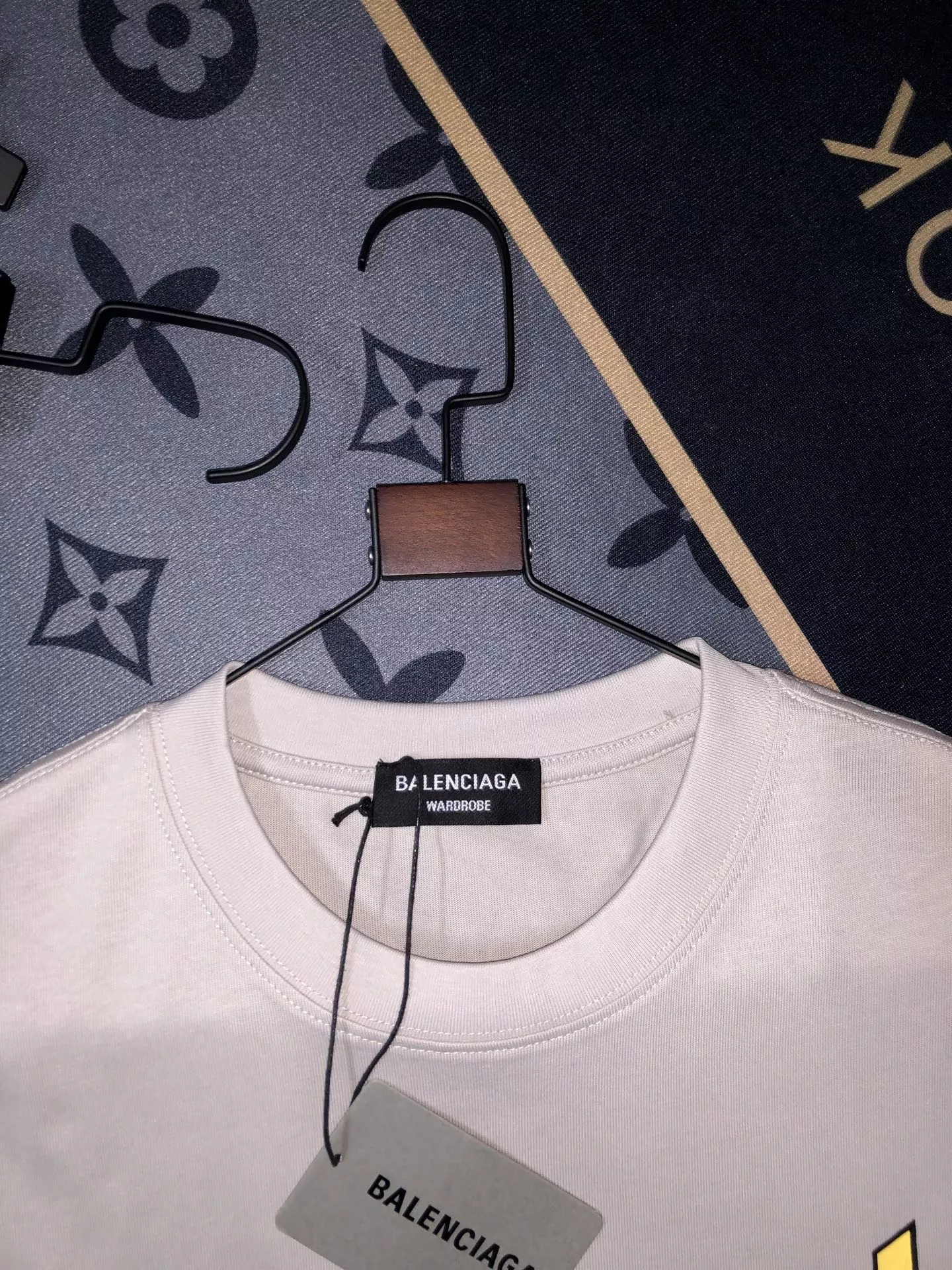 Balenciaga T-Shirts Short Sleeved For Unisex Trendy 7658