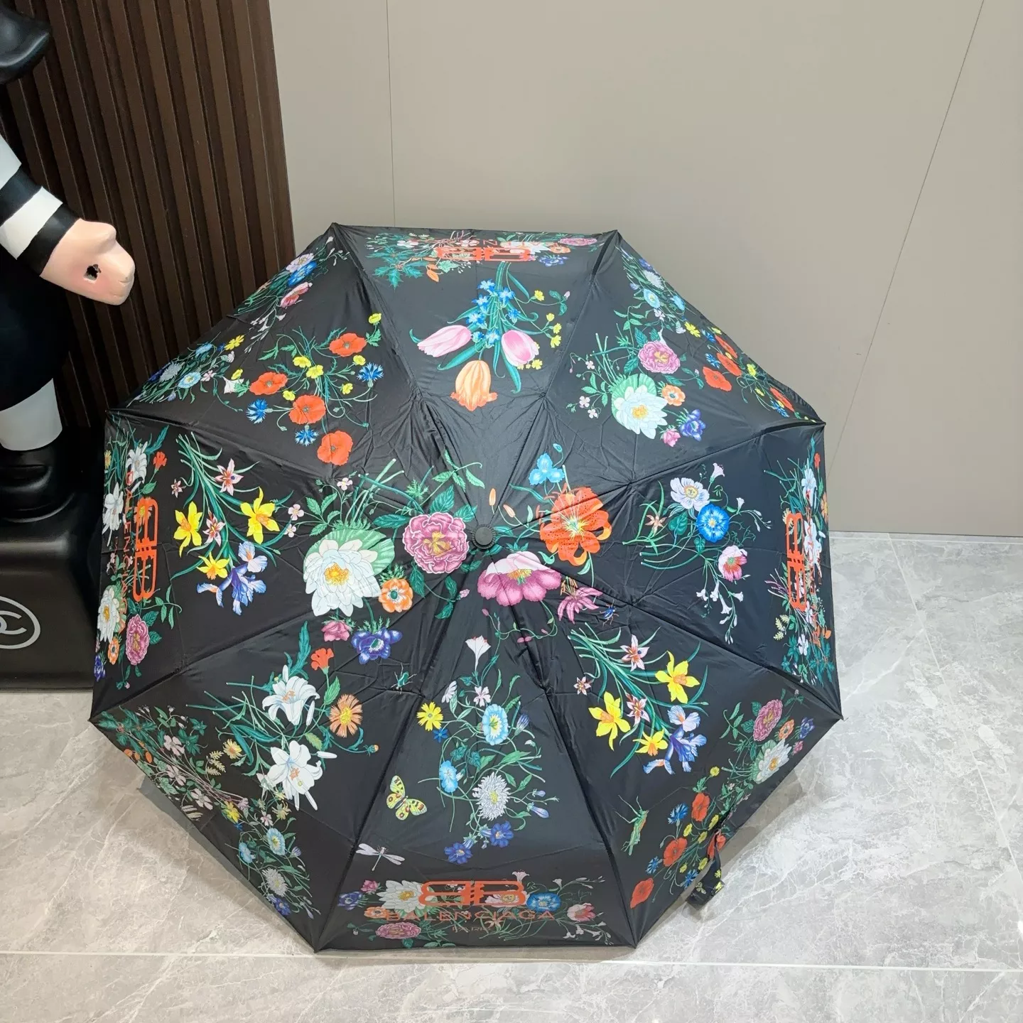 Balenciaga Umbrellas Cozy 5683