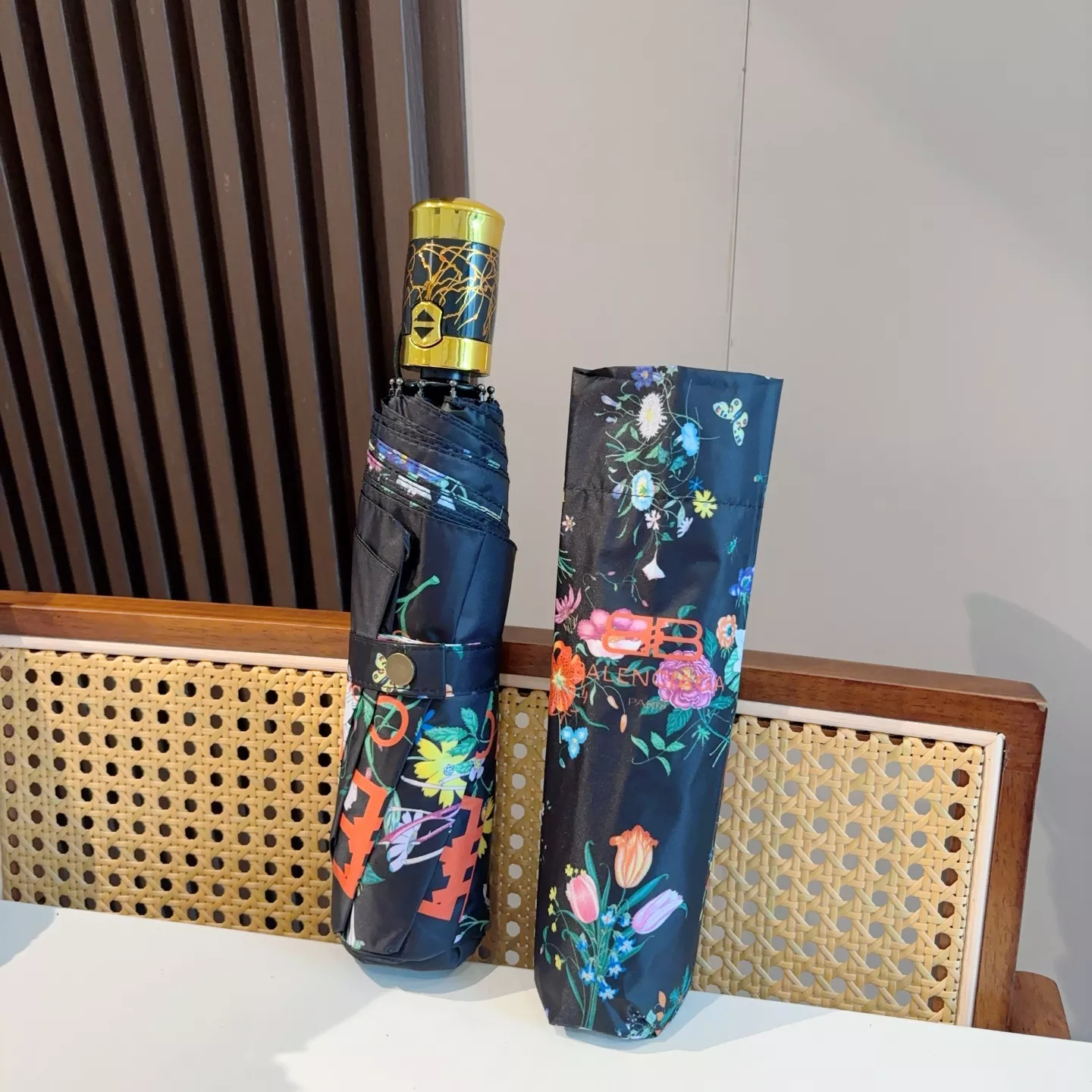 Balenciaga Umbrellas Cozy 5683