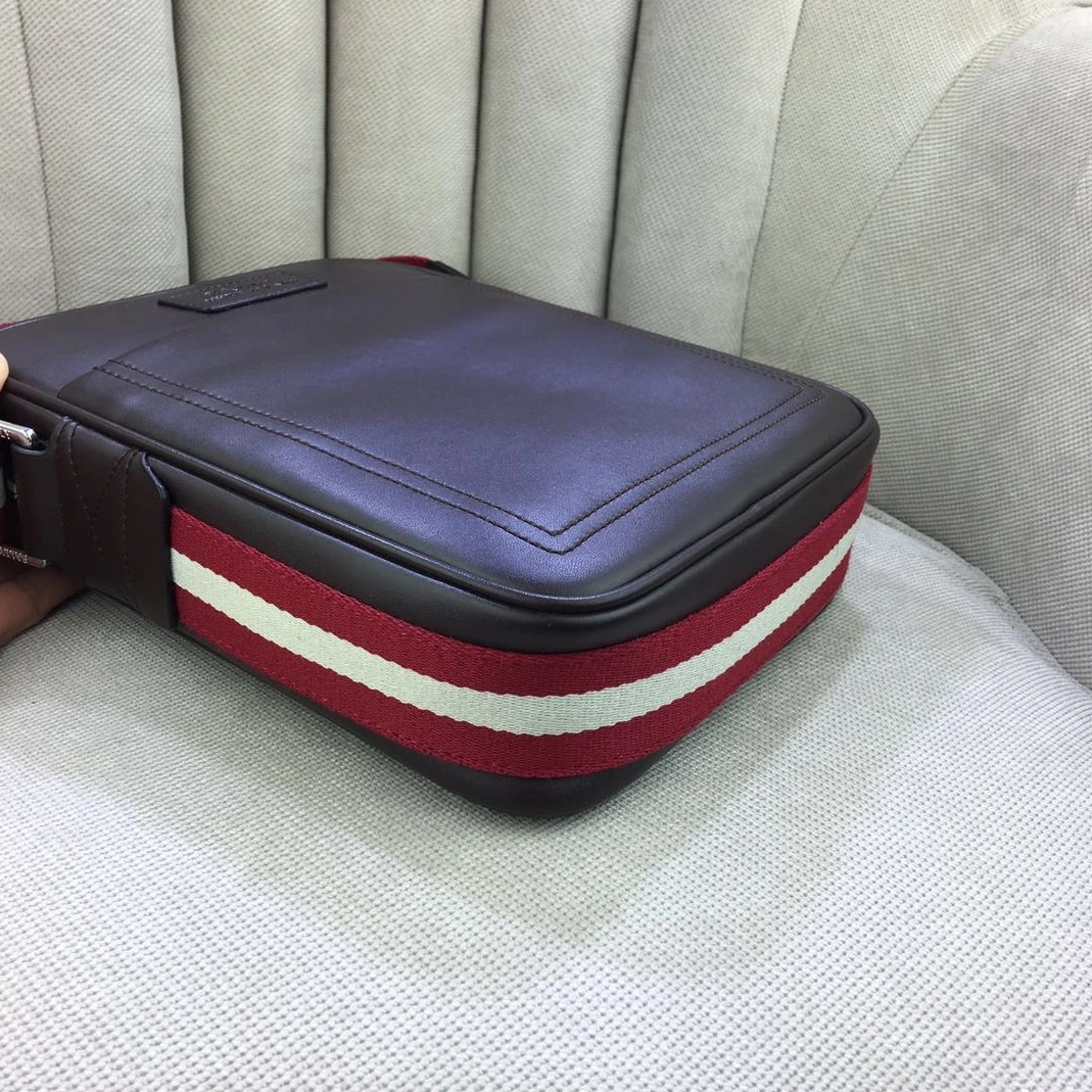 Bally AAA Man Messenger Bags Versatile 616