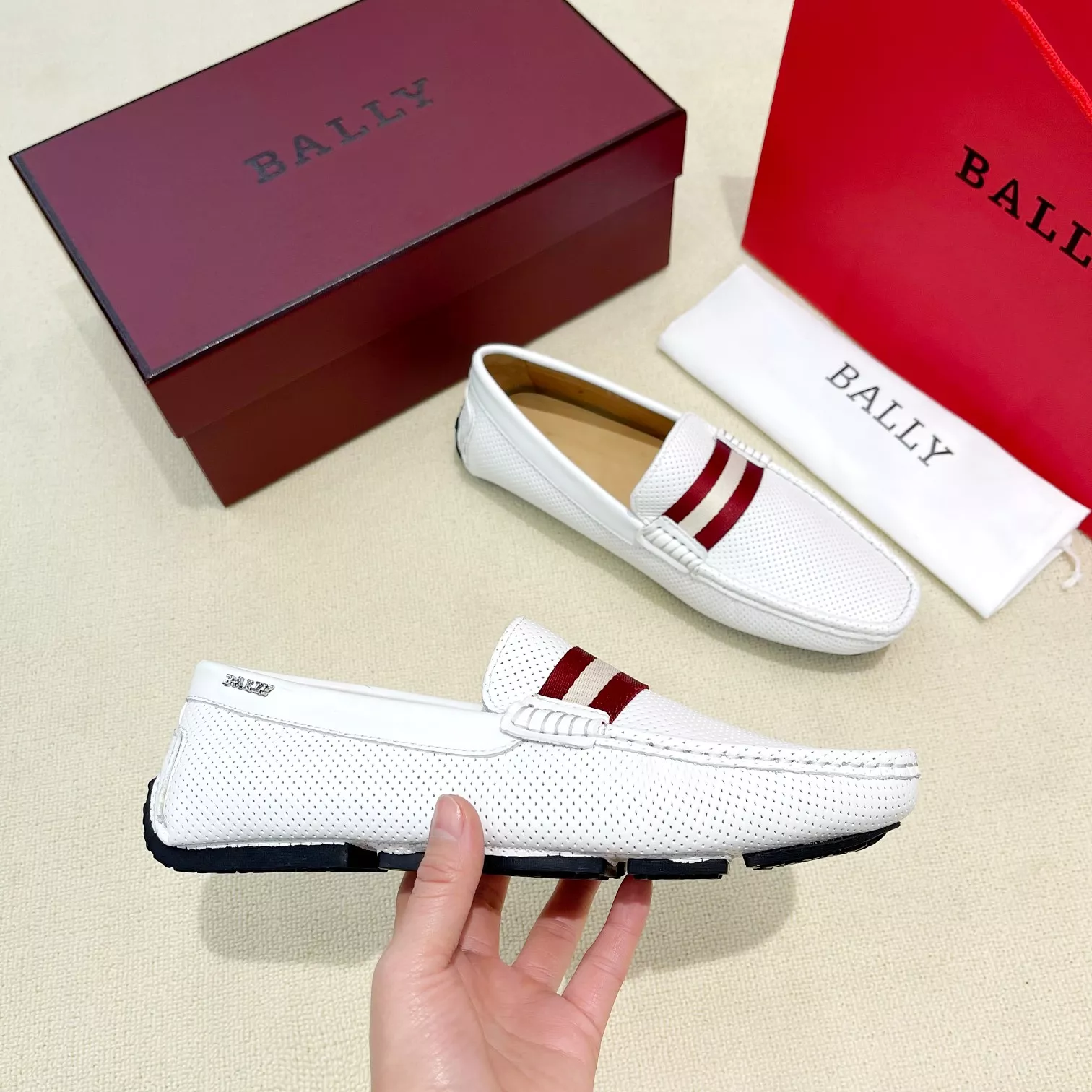 Bally Leather Shoes For Men Sleek 7589