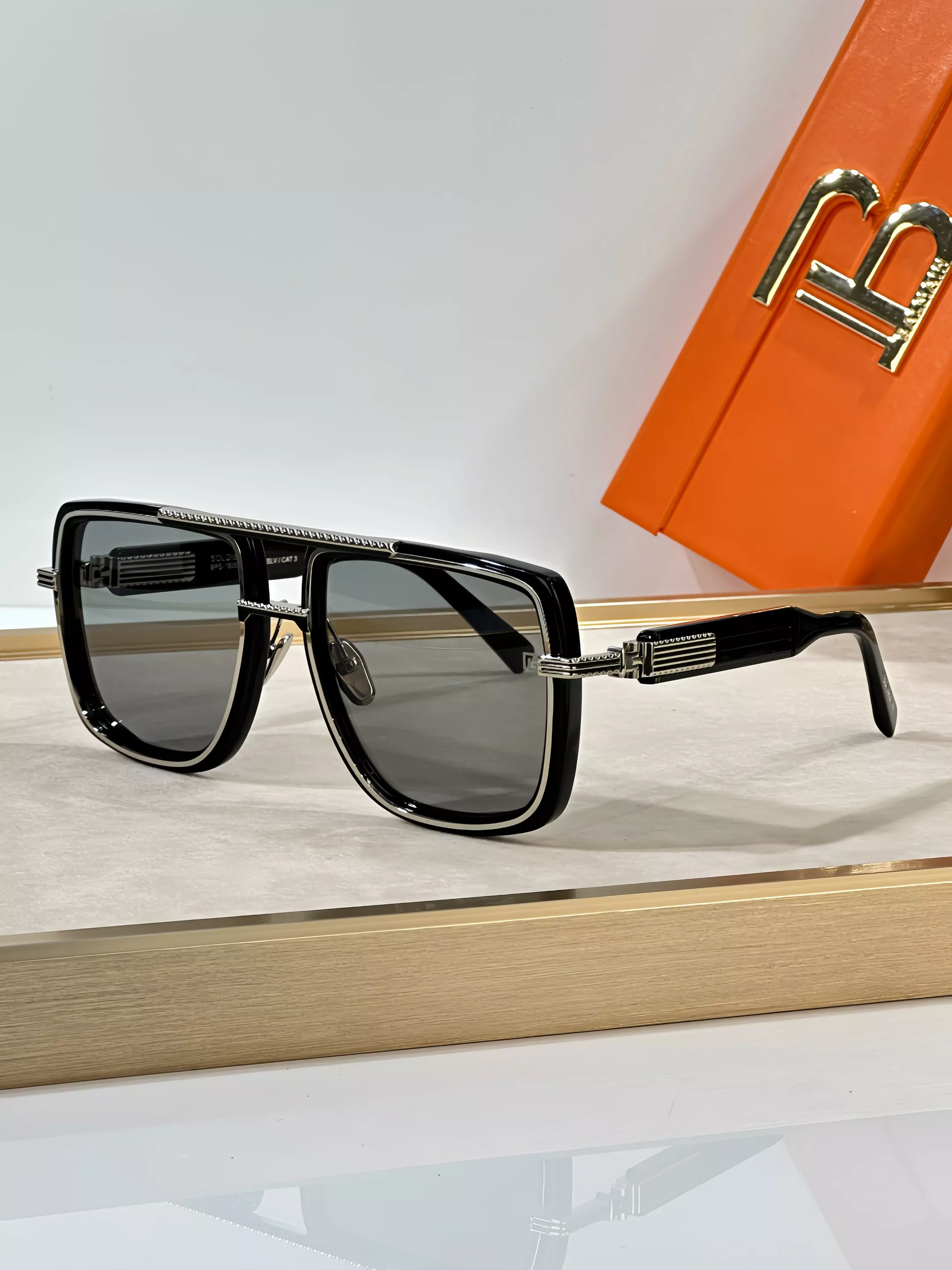 Balmain AAA Quality Sunglasses Sleek 9165