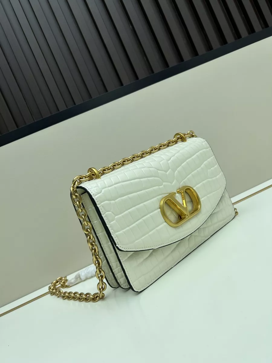 BestValue 1865 Valentino AAA Quality Messenger Bags For Women
