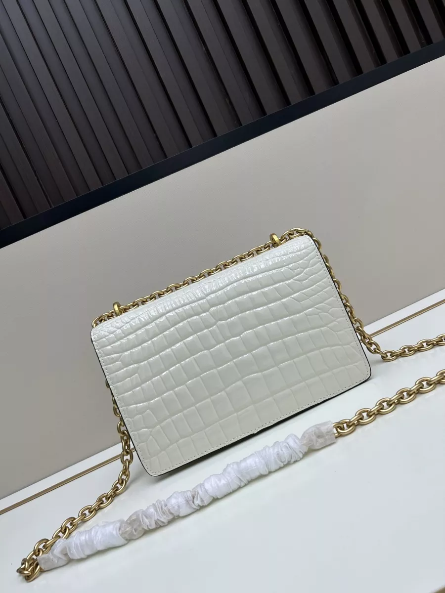 BestValue 1865 Valentino AAA Quality Messenger Bags For Women