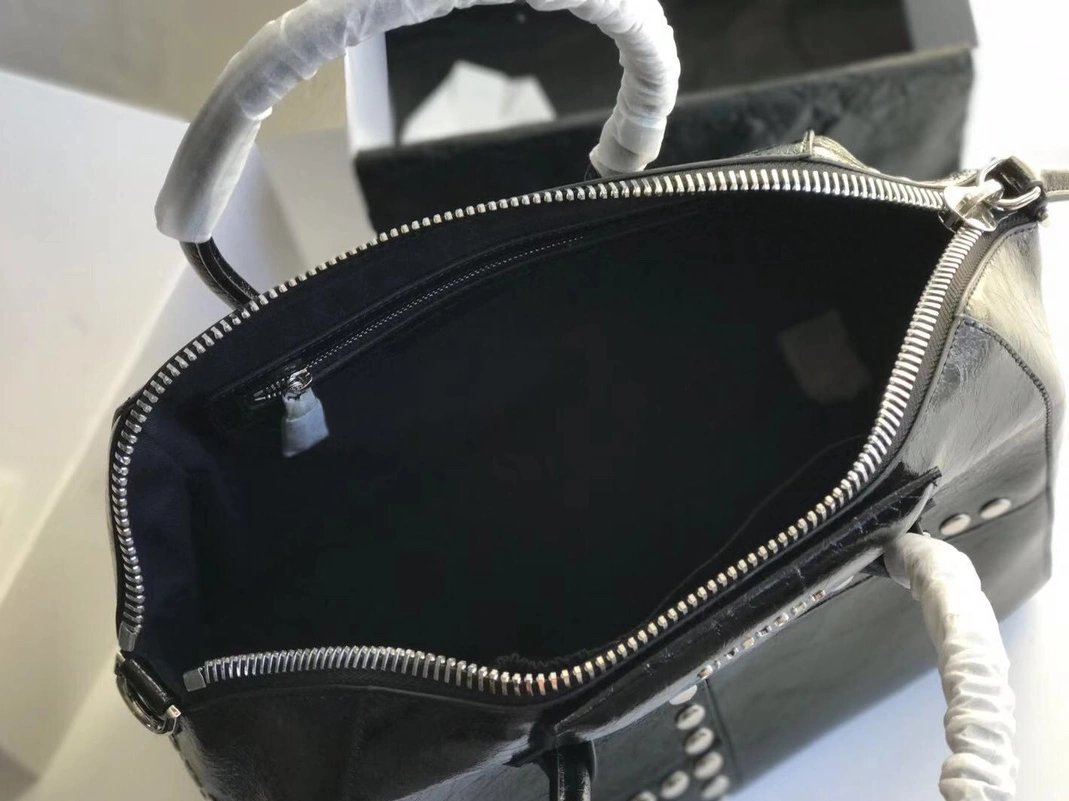 BestValue 1895 Givenchy AAA Quality Handbags For Women