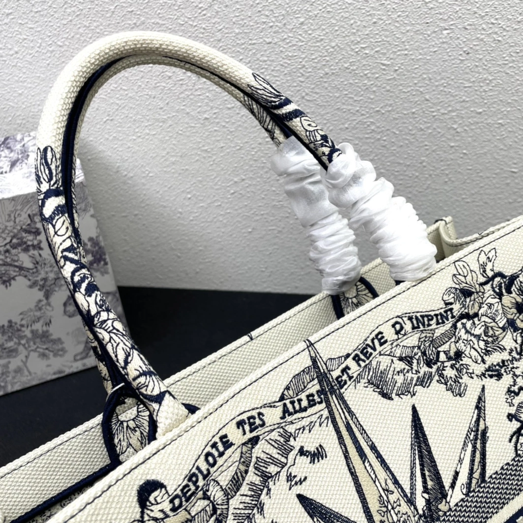 BestValue 2144 Christian Dior AAA Quality Tote-Handbags For Women